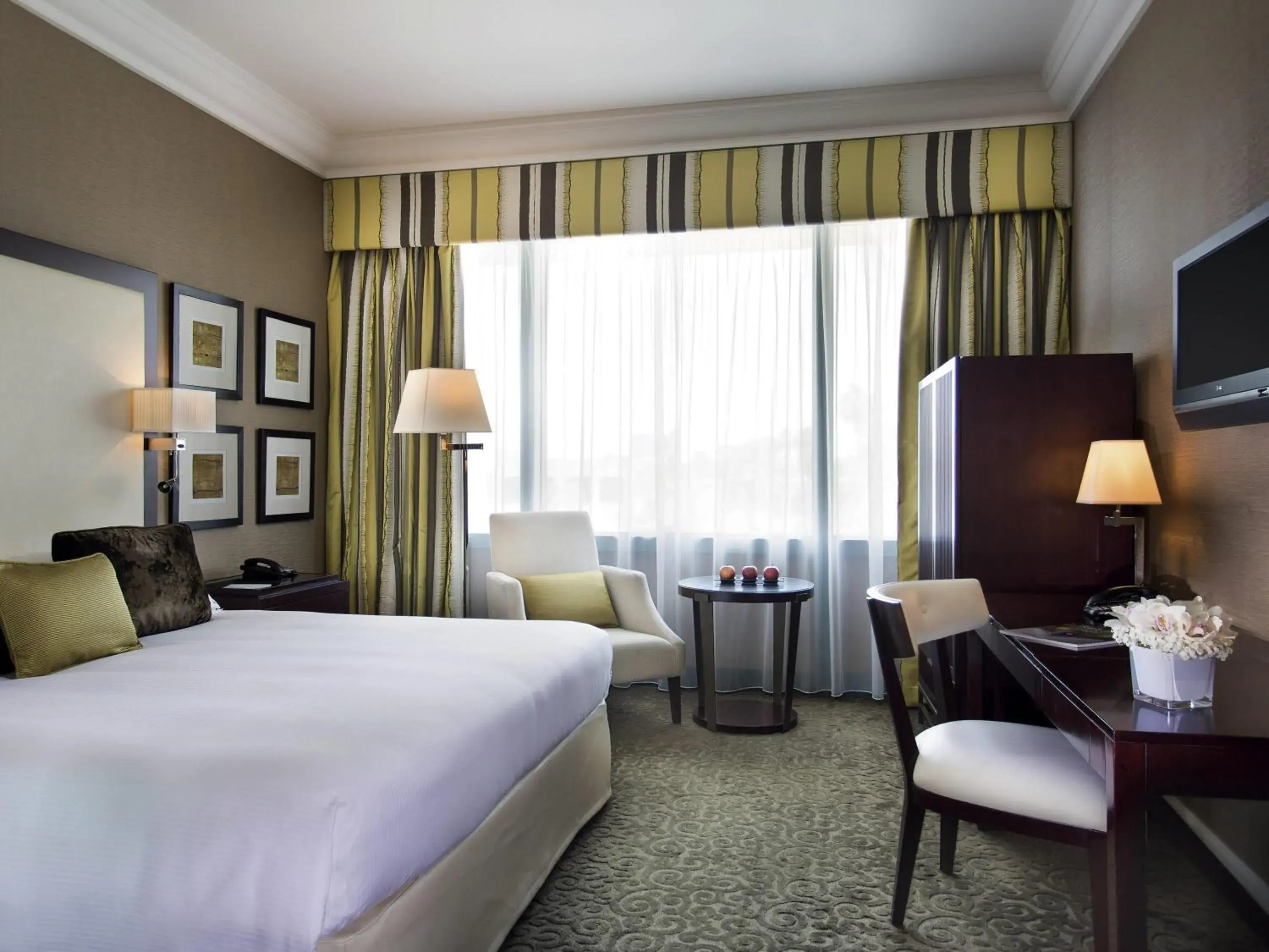 Classic King Room, 20% off on F&B, Complimentary shuttle to Dubai Festival City Mall in Mövenpick Grand Al Bustan Classic King Room, 20% off on F&B, Complimentary shuttle to Dubai Festival City Mall in Mövenpick Grand Al Bustan