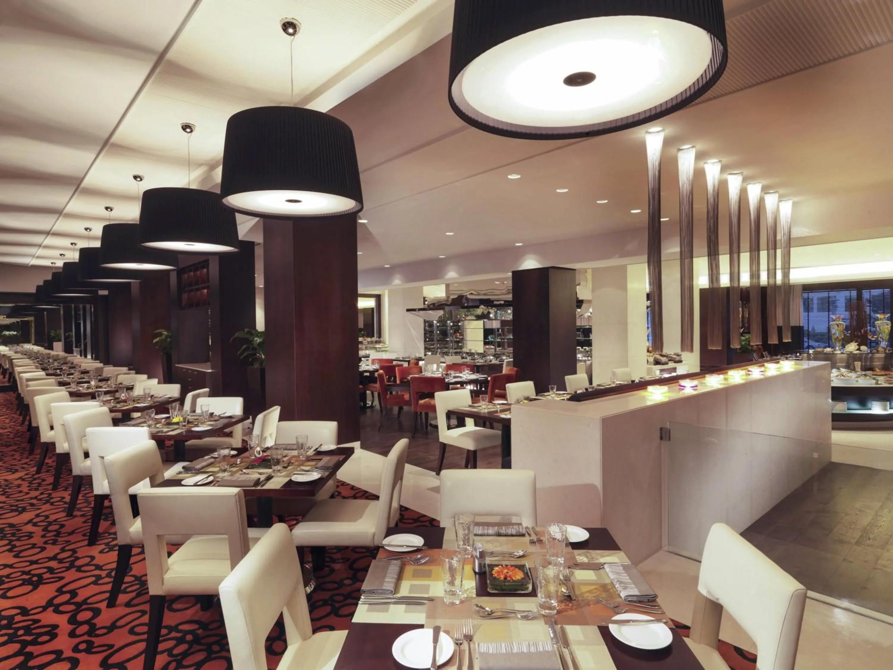 Restaurant/places to eat in Mövenpick Grand Al Bustan