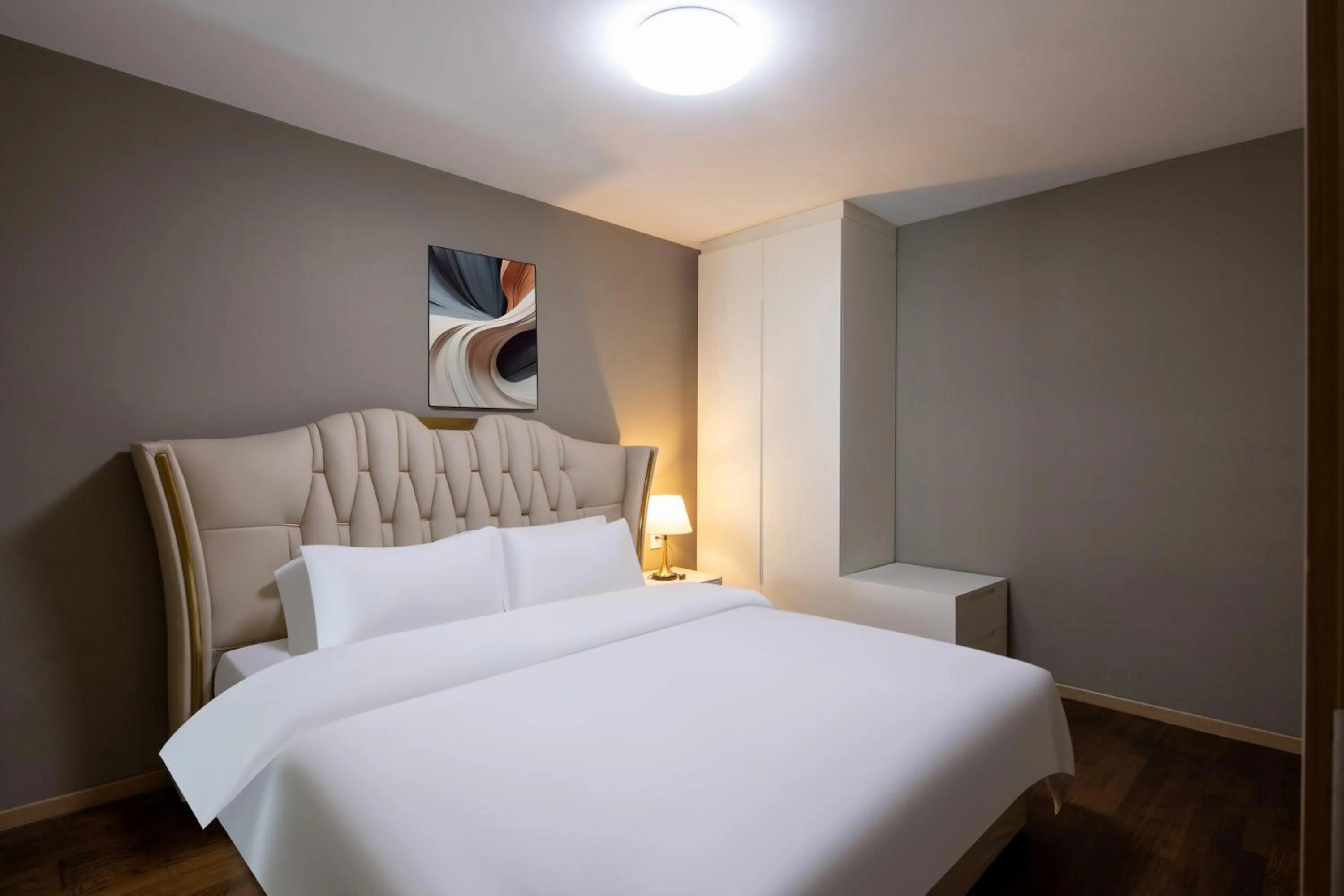 Bed in Estee ApartHotel - Feels like home & Free WiFi & Independent kitchen, Washing machine, Rridge