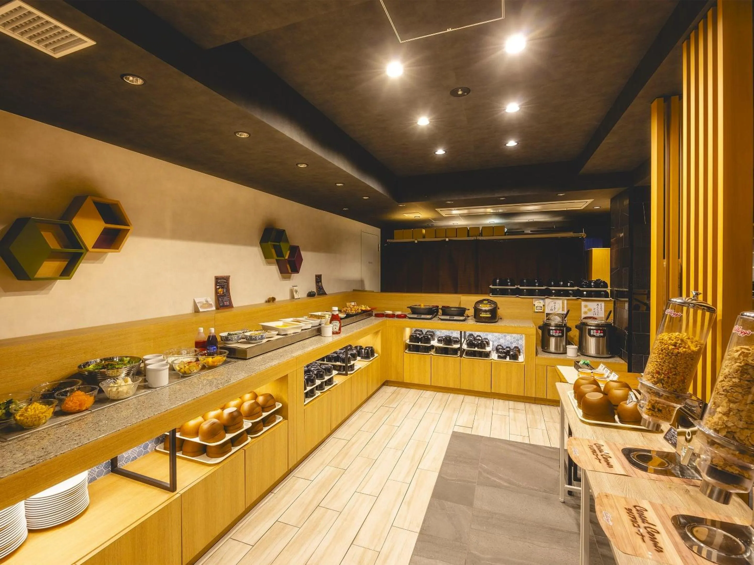 Restaurant/places to eat in KOKO HOTEL Kyoto Sanjo - formerly Hotel Wing International Premium Kyoto Sanjo