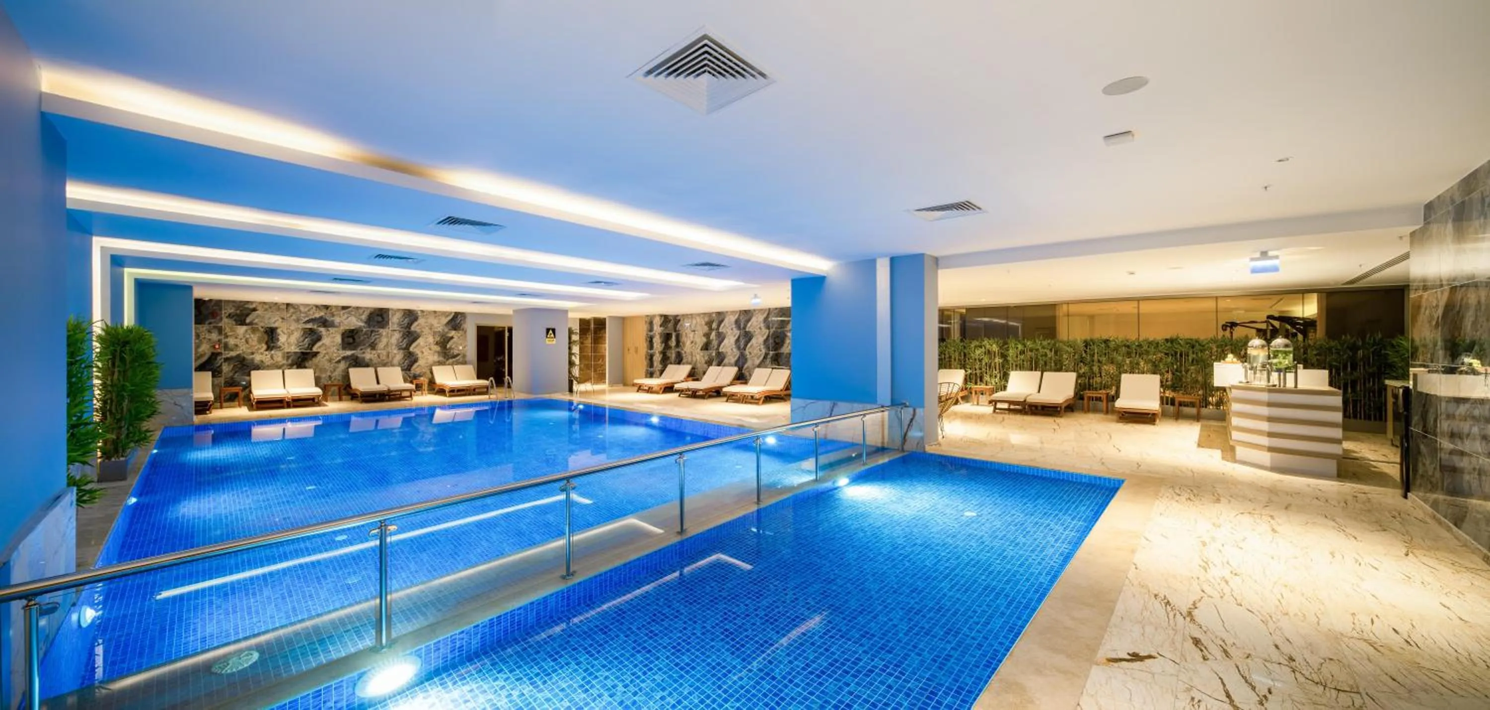 Swimming pool in Concorde Tower Hotel & Casino