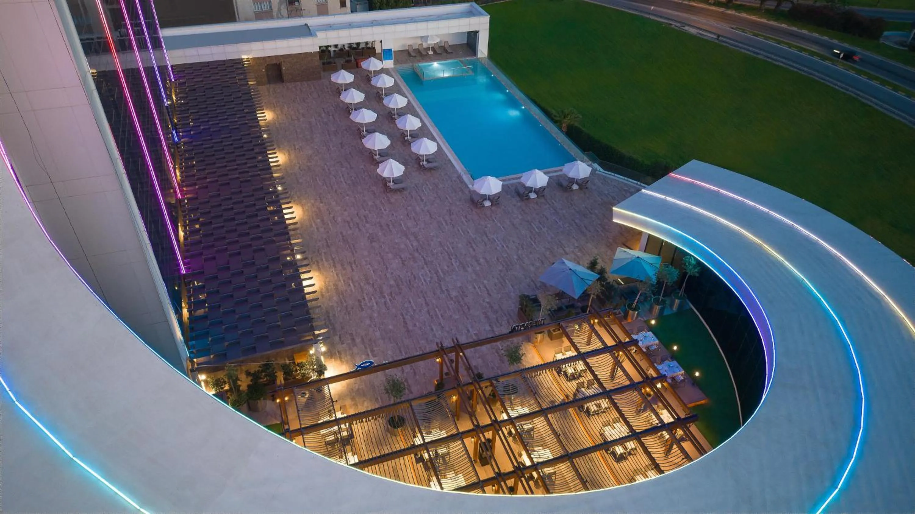 Swimming pool in Concorde Tower Hotel & Casino