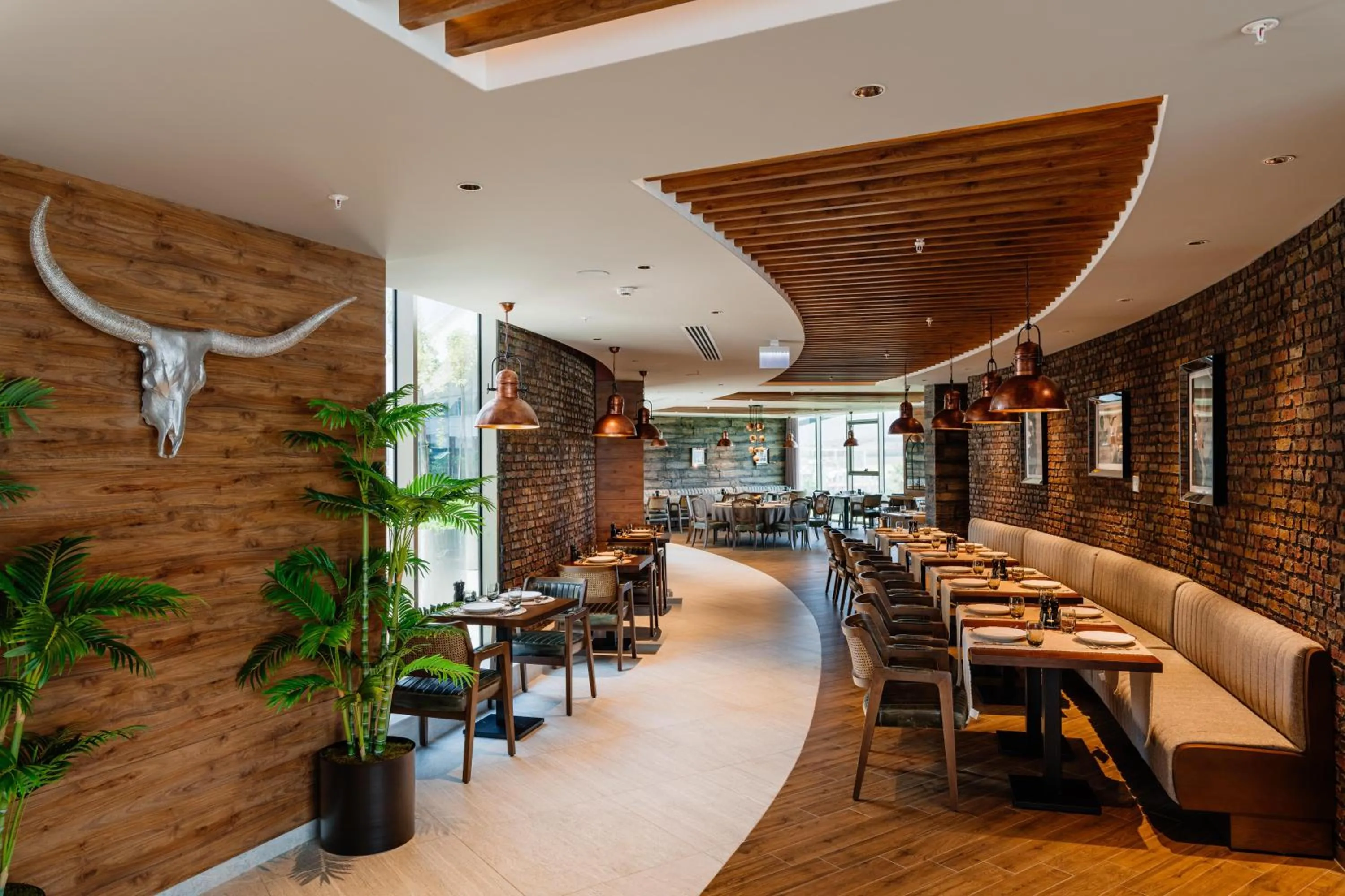 Restaurant/places to eat in Concorde Tower Hotel & Casino