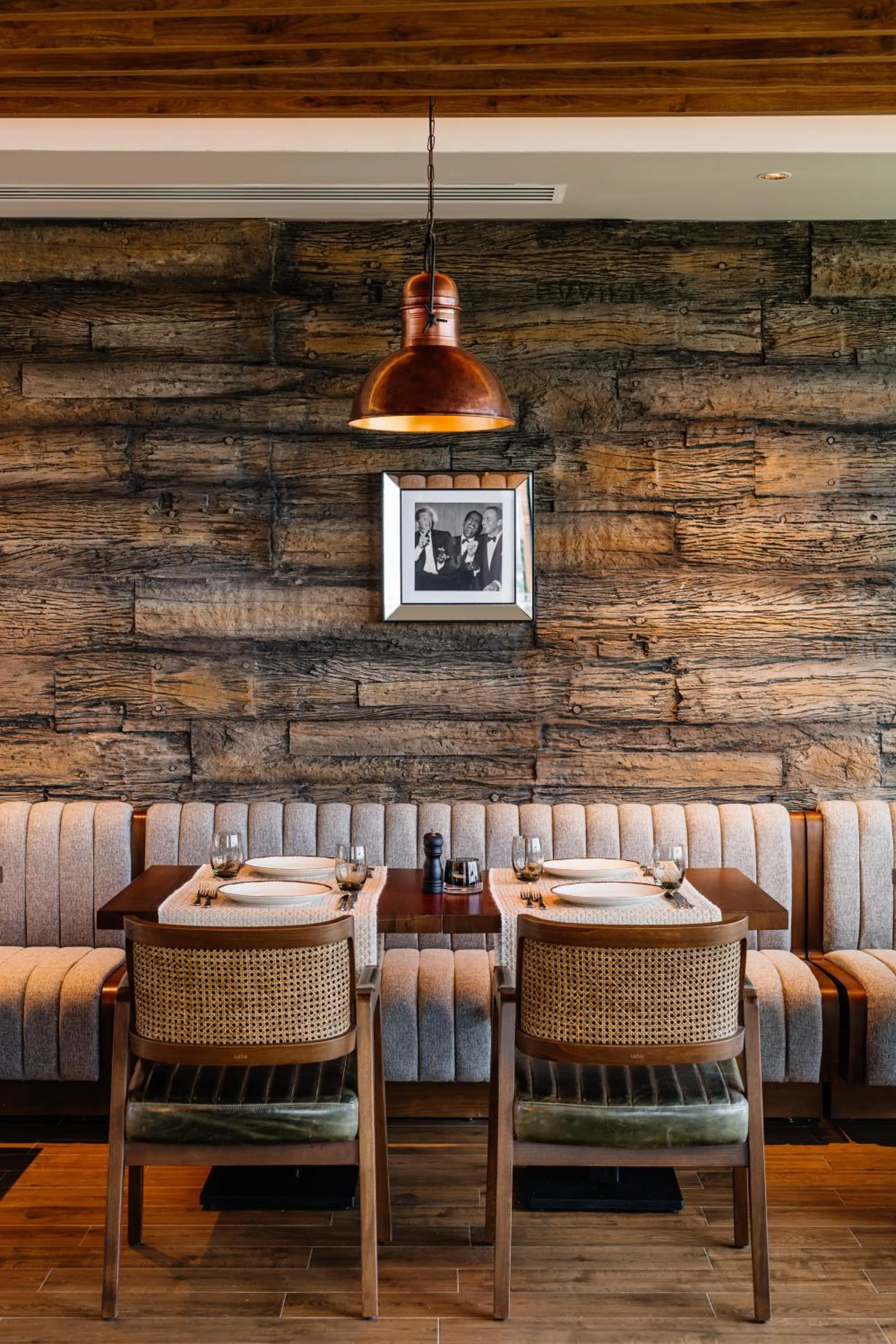 Restaurant/places to eat in Concorde Tower Hotel & Casino