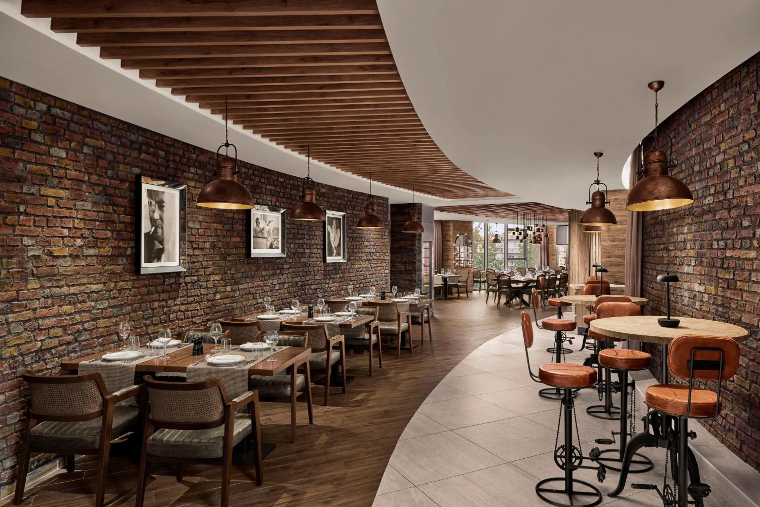 Restaurant/places to eat in Concorde Tower Hotel & Casino