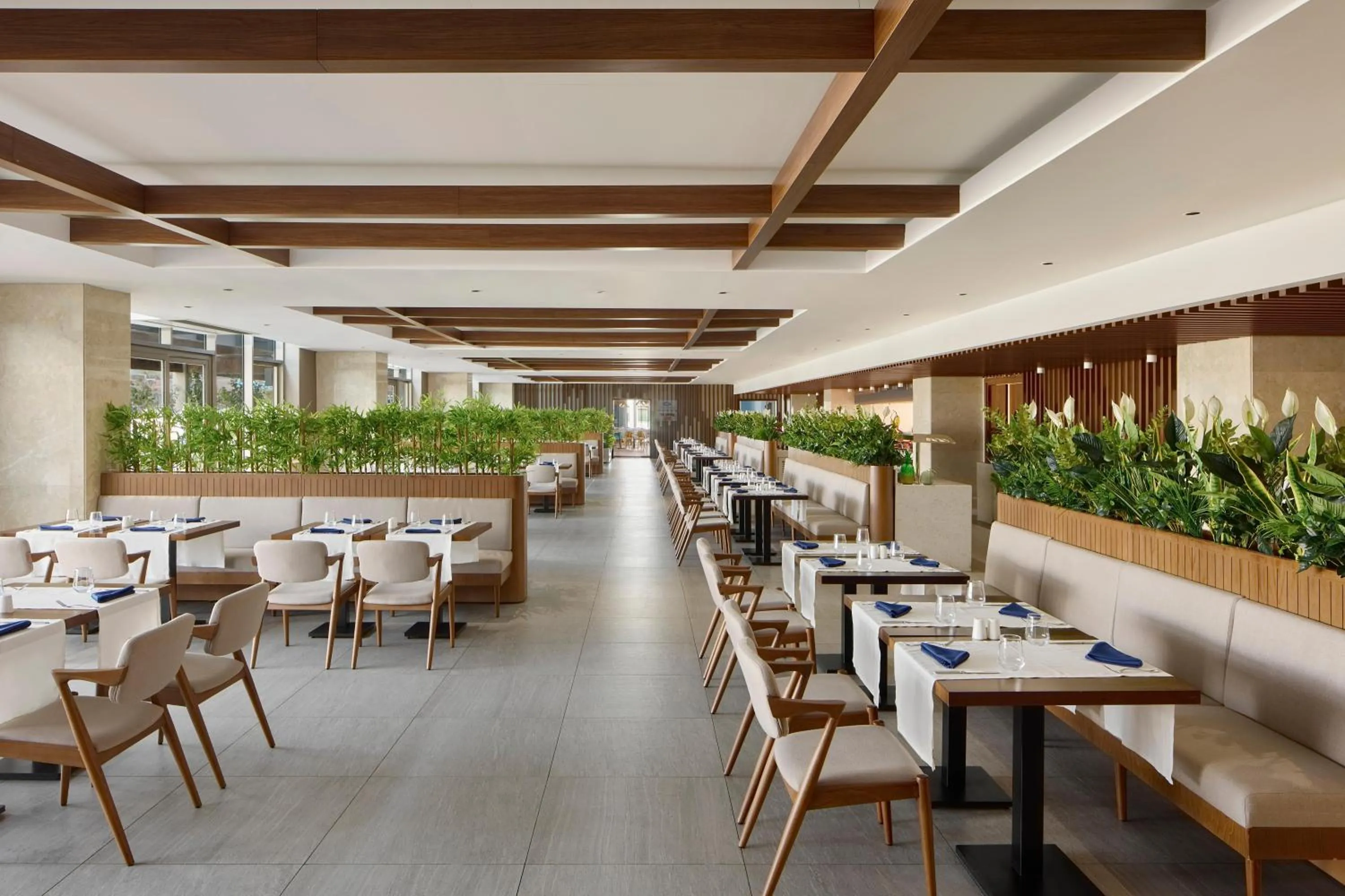 Restaurant/places to eat in Concorde Tower Hotel & Casino