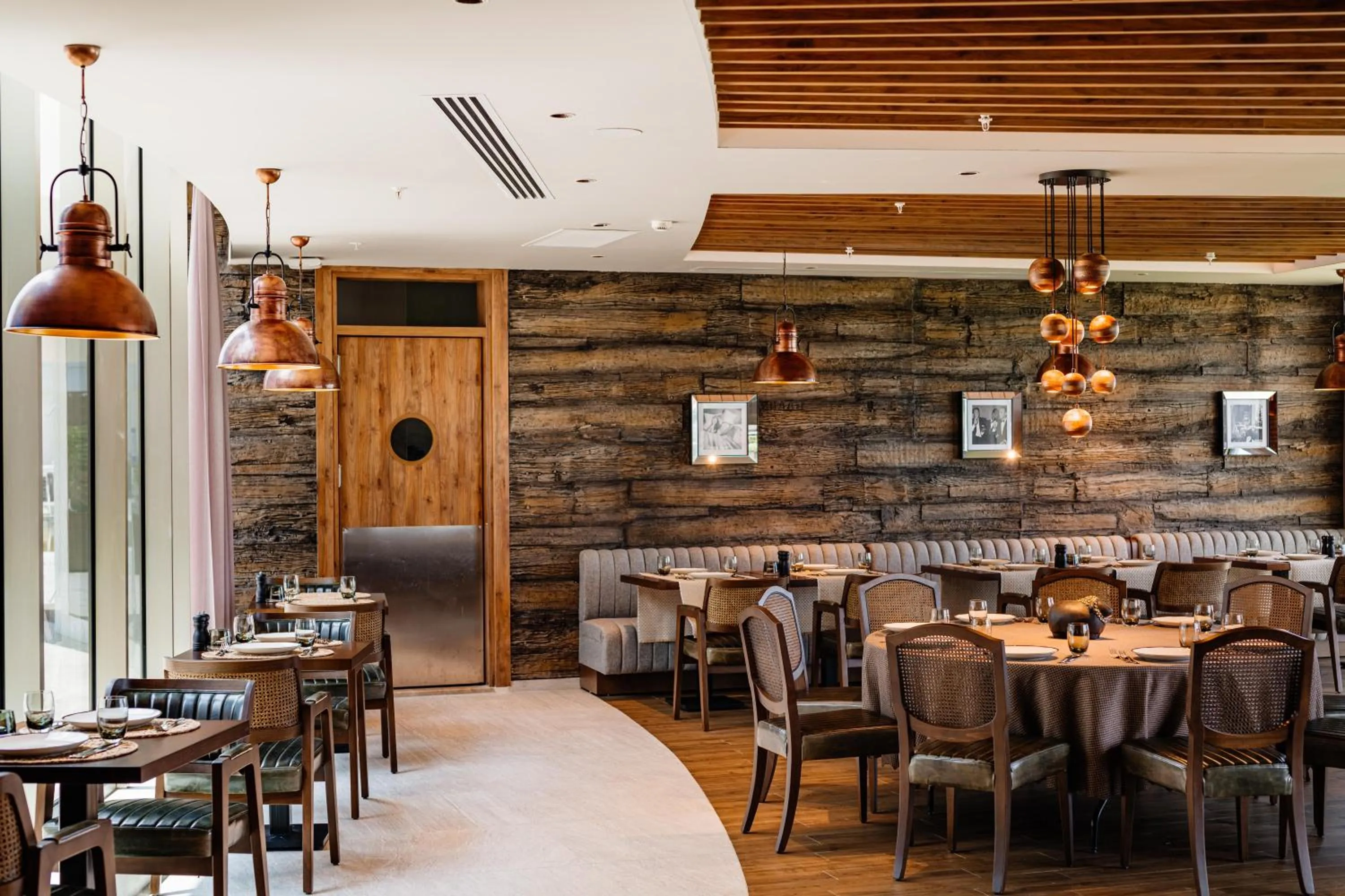 Restaurant/places to eat in Concorde Tower Hotel & Casino