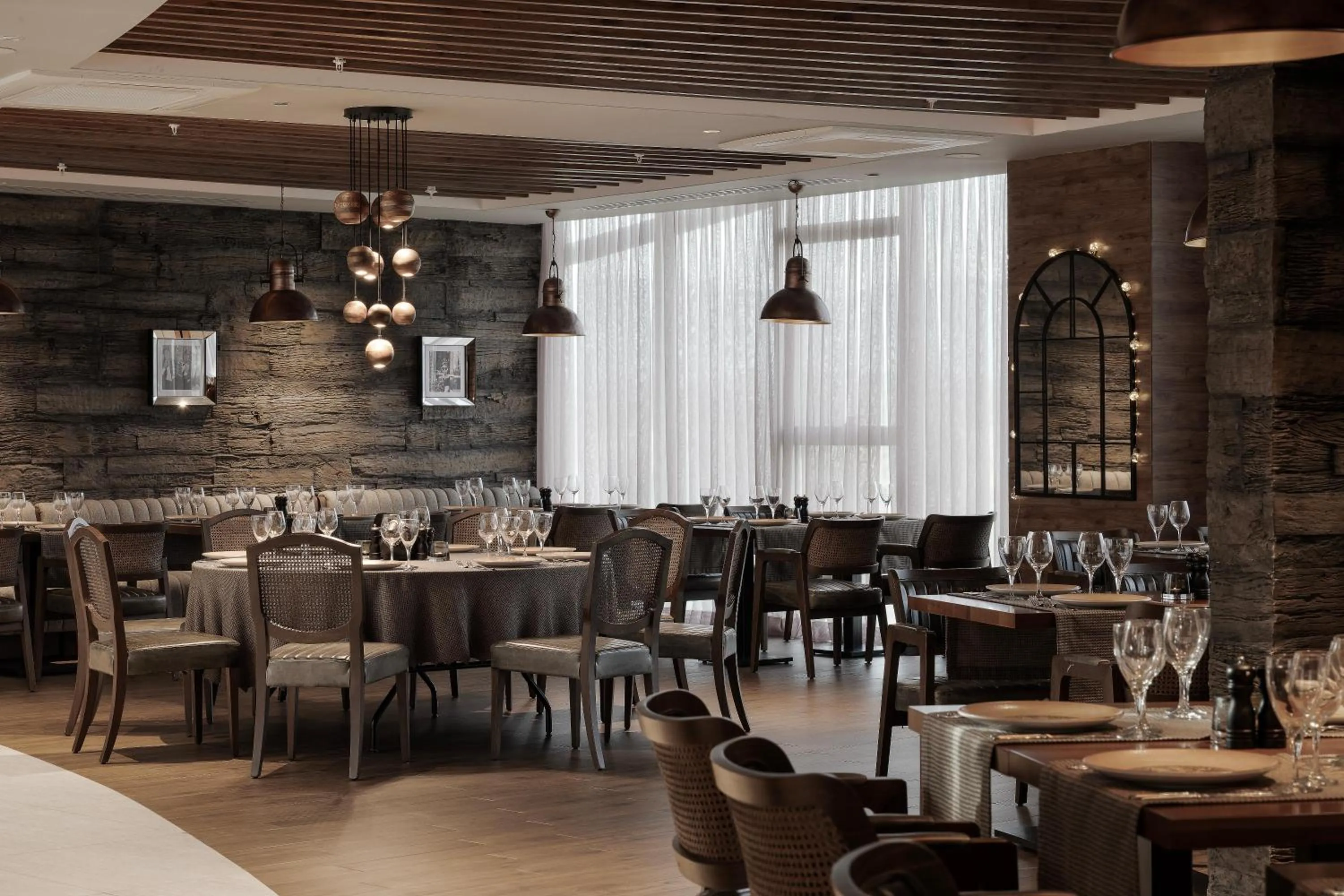 Restaurant/places to eat in Concorde Tower Hotel & Casino