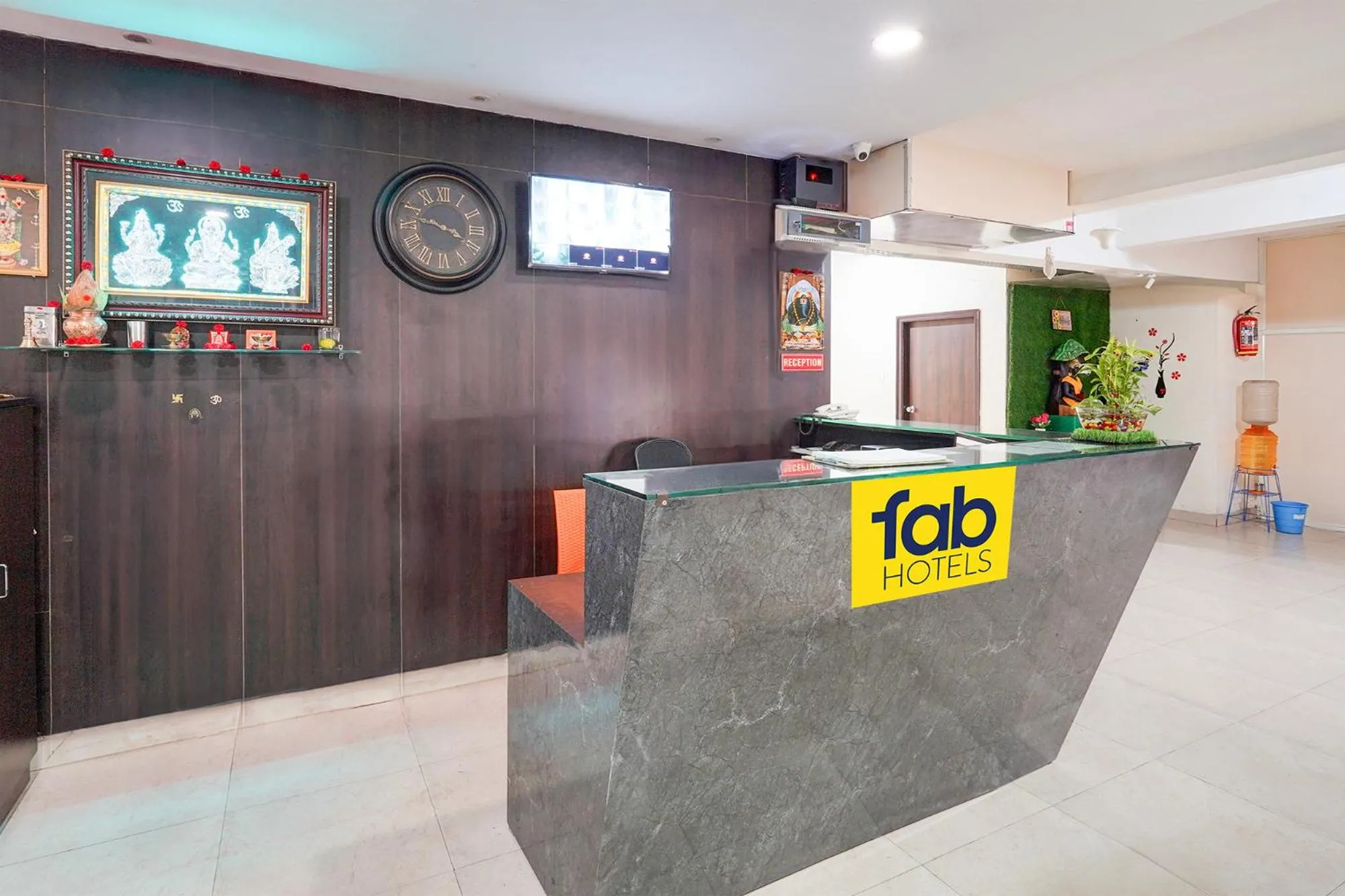 Lobby or reception in FabHotel Atithi Residency - Nr Kaikondrahalli Lake