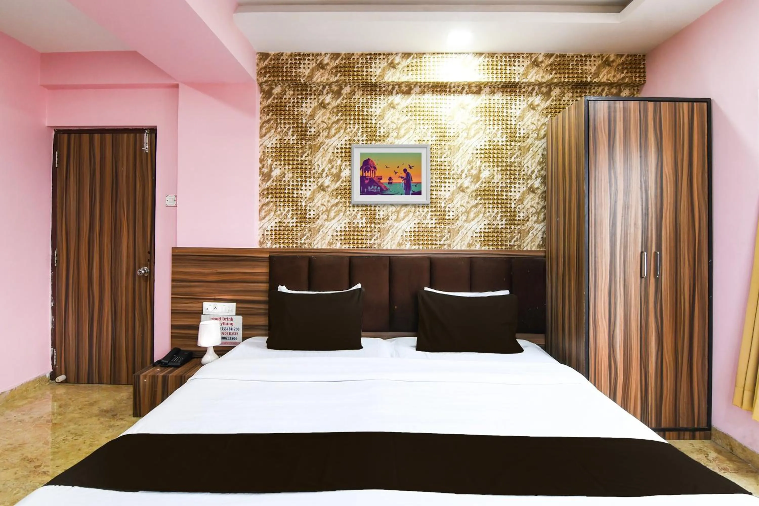 Bedroom, Bed in Hotel O Sunshine Near Netaji Subhash Chandra Bose International Airport