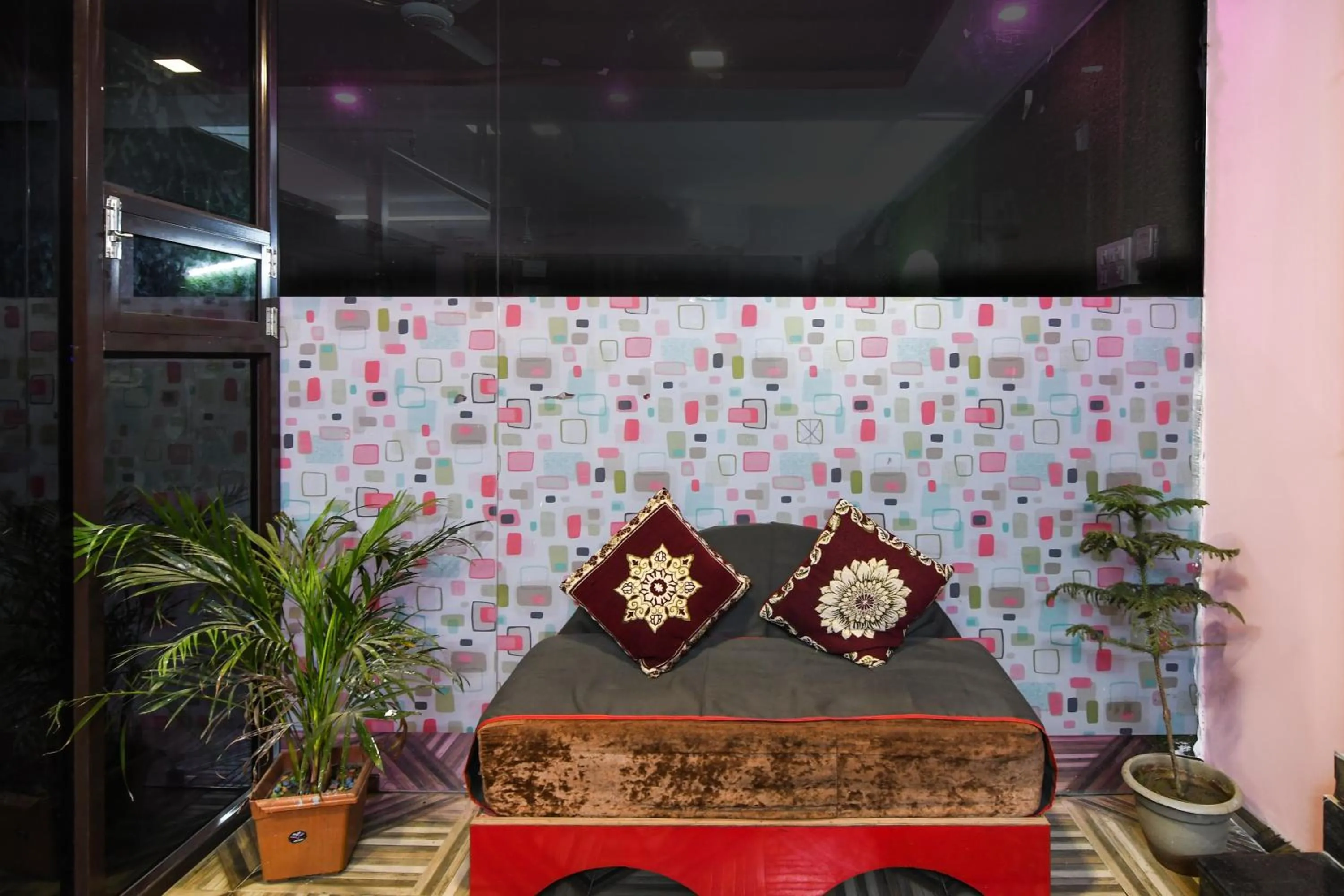 Lobby or reception in Hotel O Sunshine Near Netaji Subhash Chandra Bose International Airport