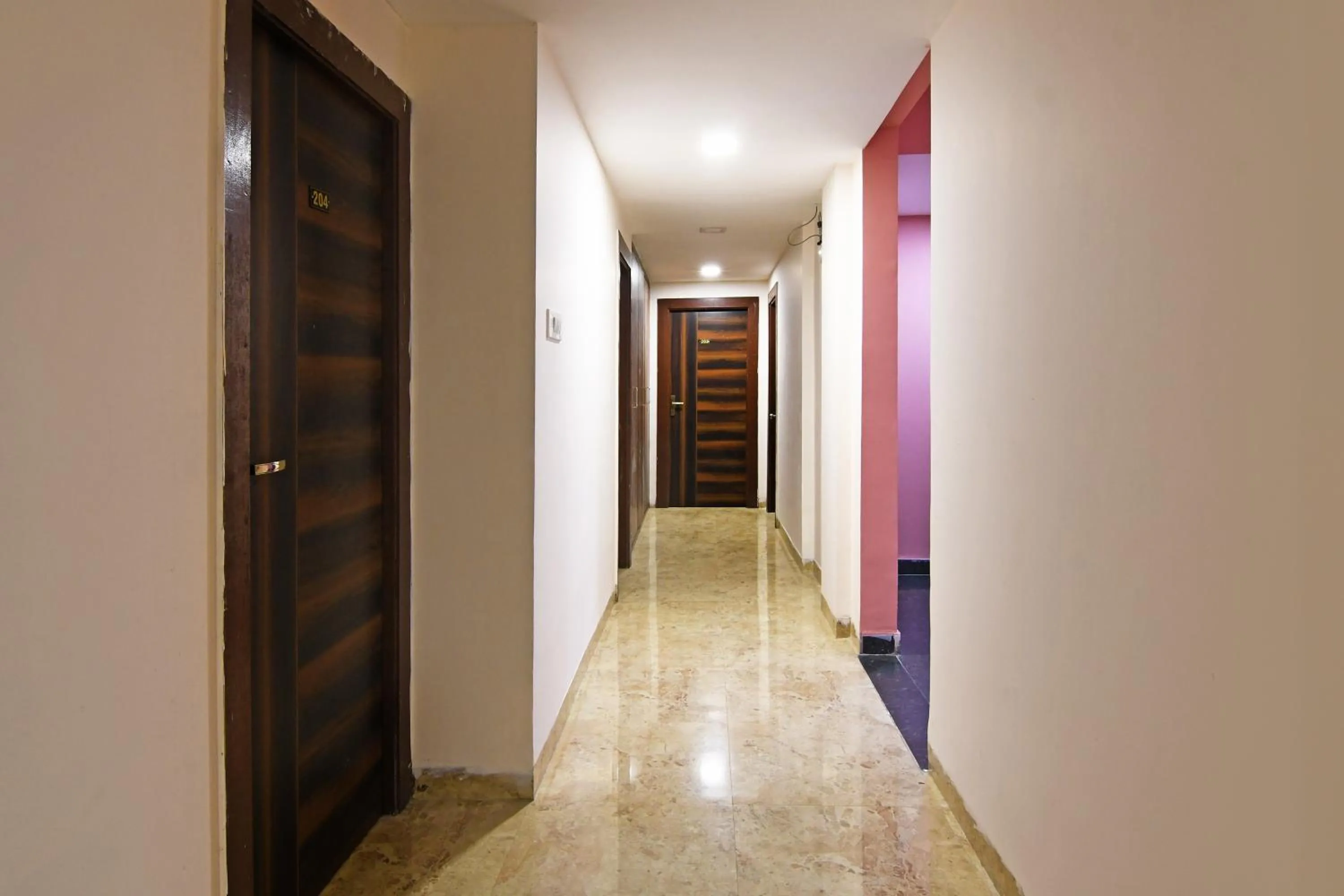 Lobby or reception in Hotel O Sunshine Near Netaji Subhash Chandra Bose International Airport