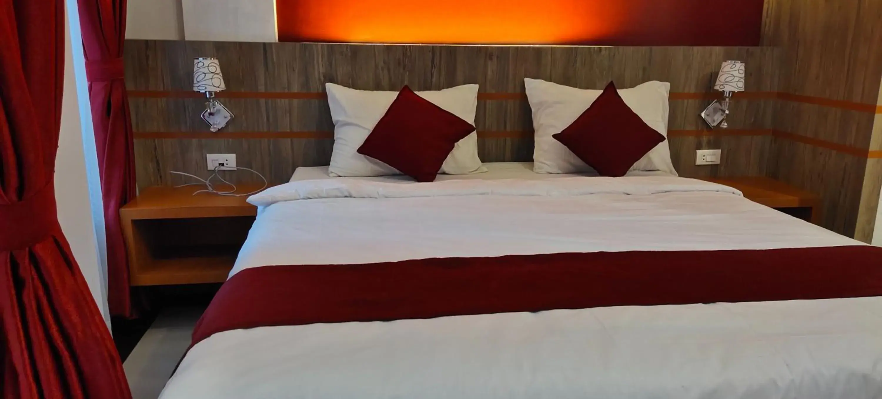 Superior Double Room in D&D Guest House & Cafe Syariah Superior Double Room in D&D Guest House & Cafe Syariah