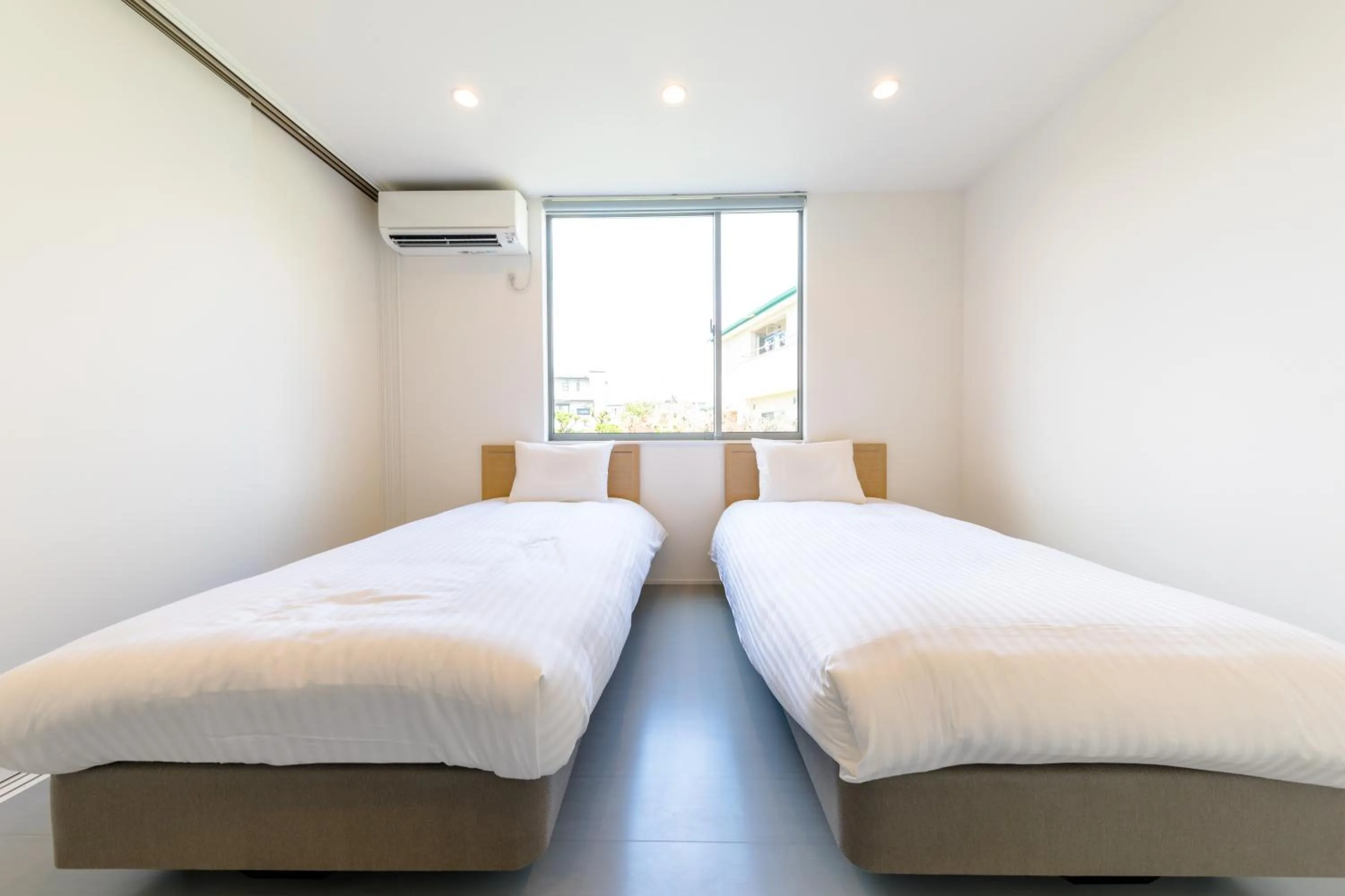 Bed in Frame View Mt.Fuji -east-