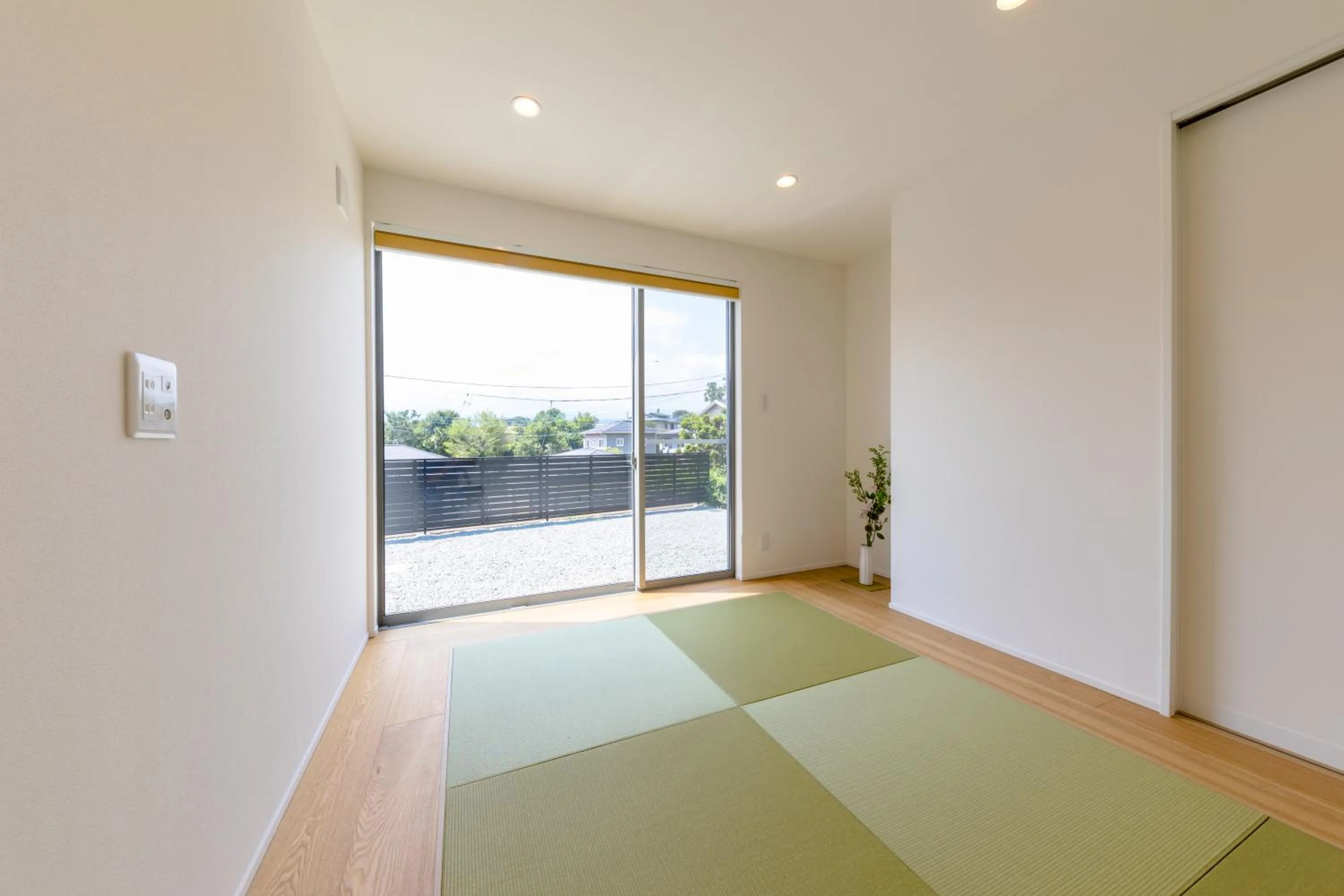 Photo of the whole room in Frame View Mt.Fuji -east-