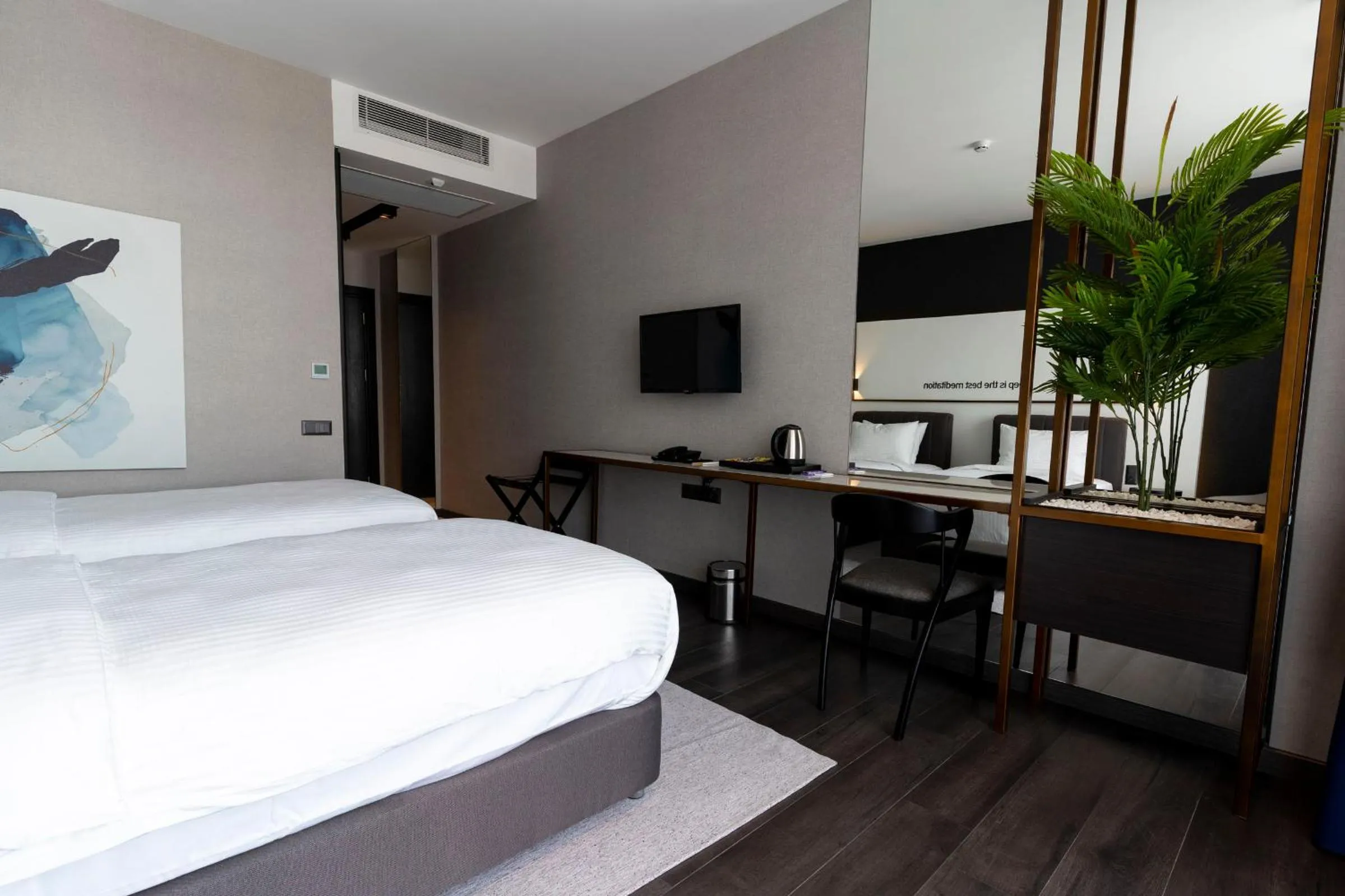 Photo of the whole room, Bed in Hotel Bonvie