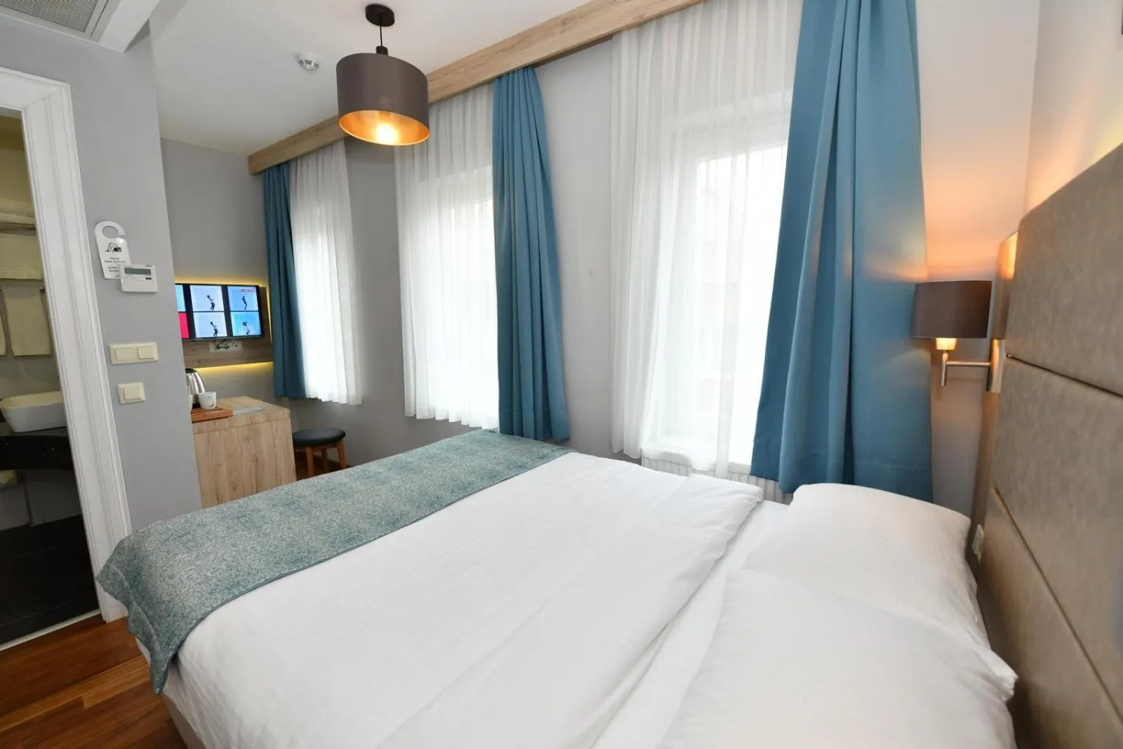 Photo of the whole room in Andi Hotel