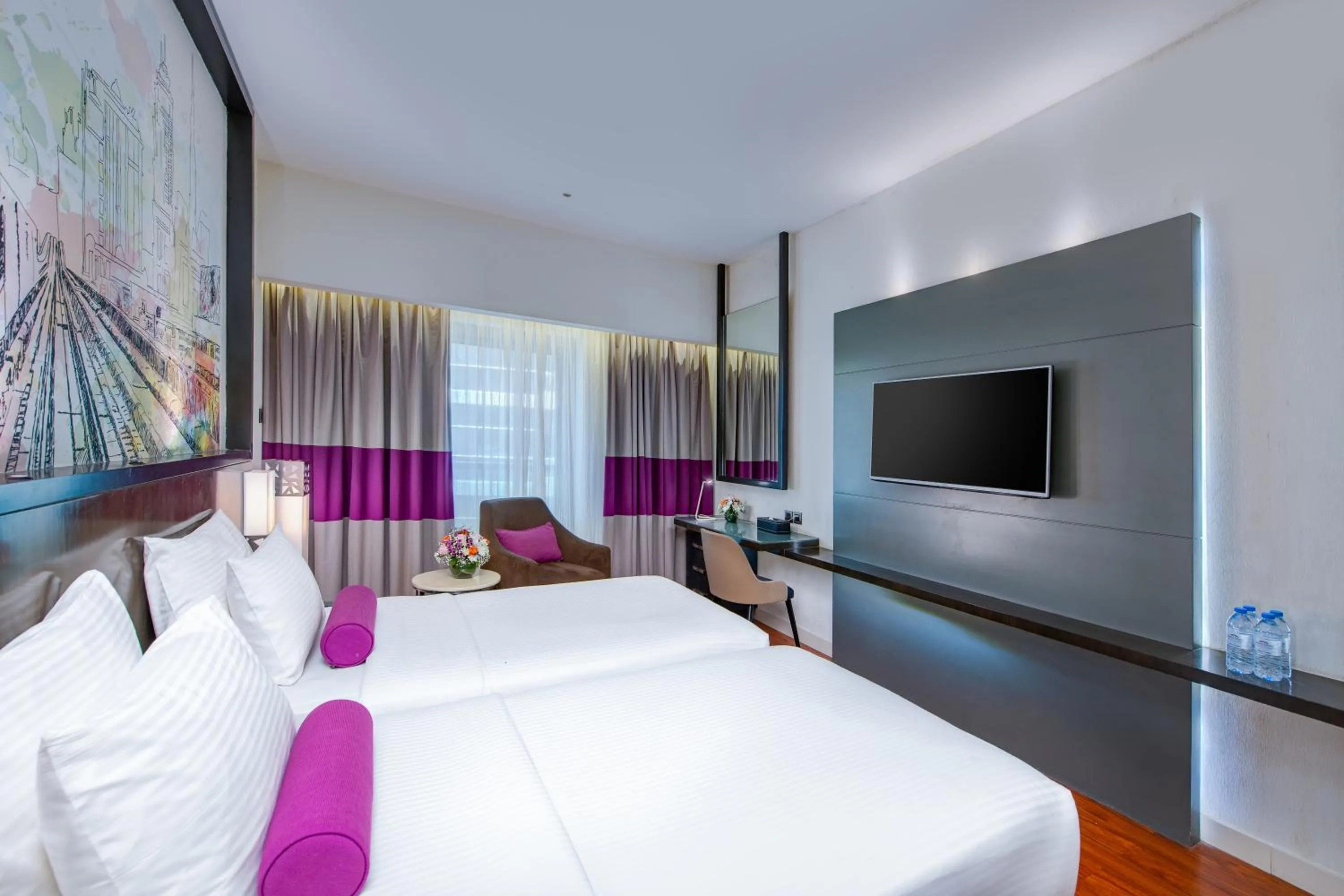 Photo of the whole room, Bed in Howard Johnson Plaza by Wyndham Dubai Deira