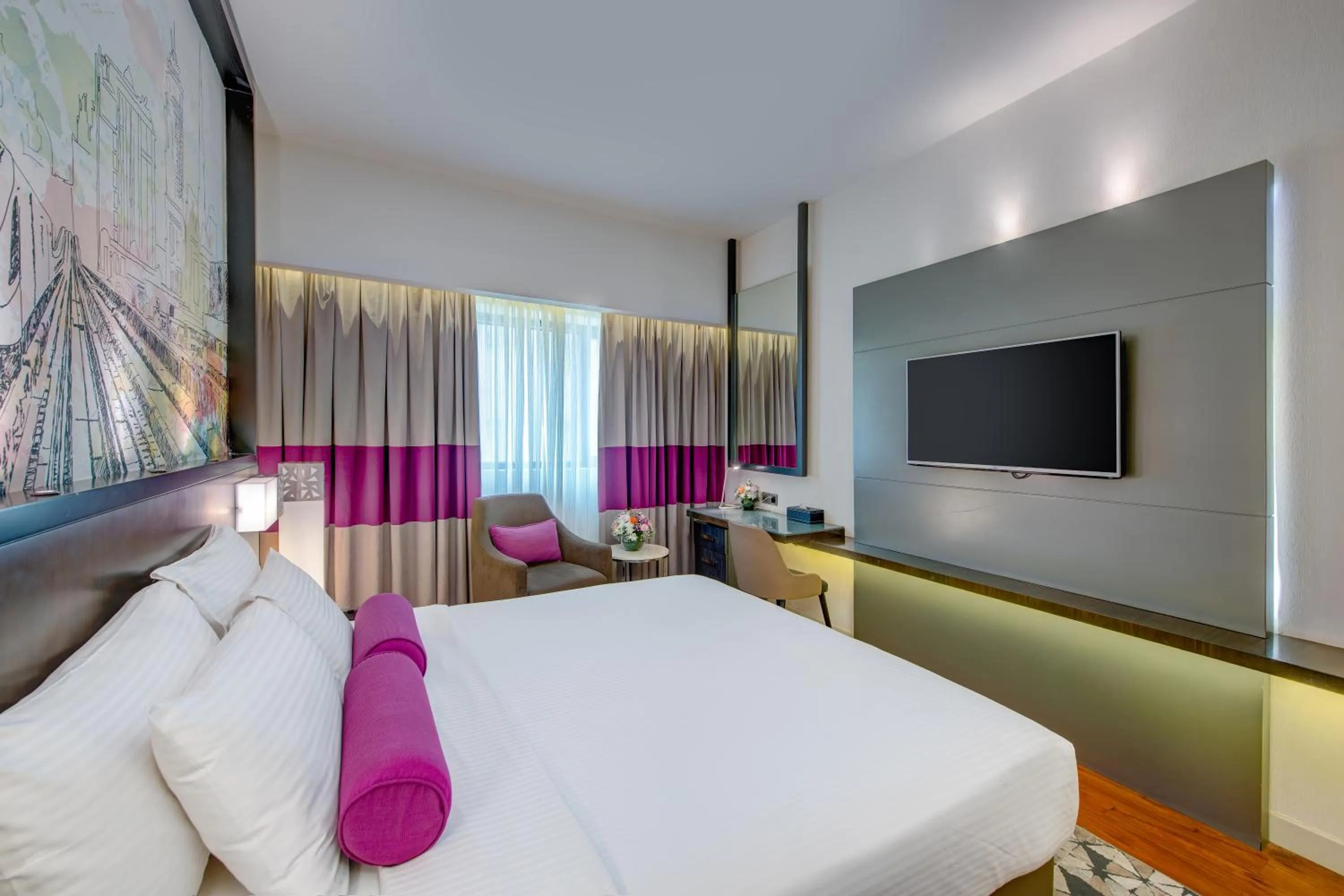 Bed in Howard Johnson Plaza by Wyndham Dubai Deira