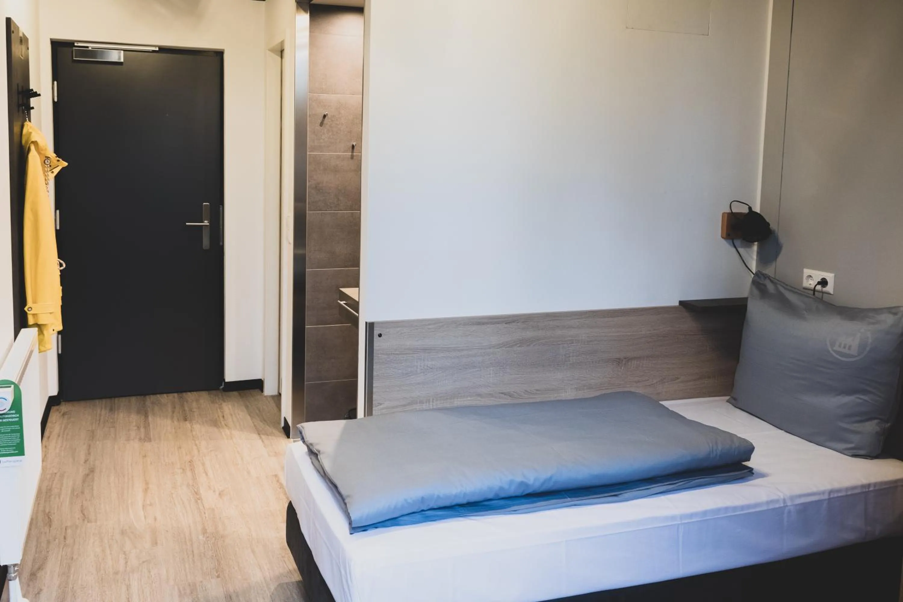 Bed in Das Schlafwerk Stuttgart-Nord -SELF-CHECK IN - keine Rezeption-LowBudget-cashless