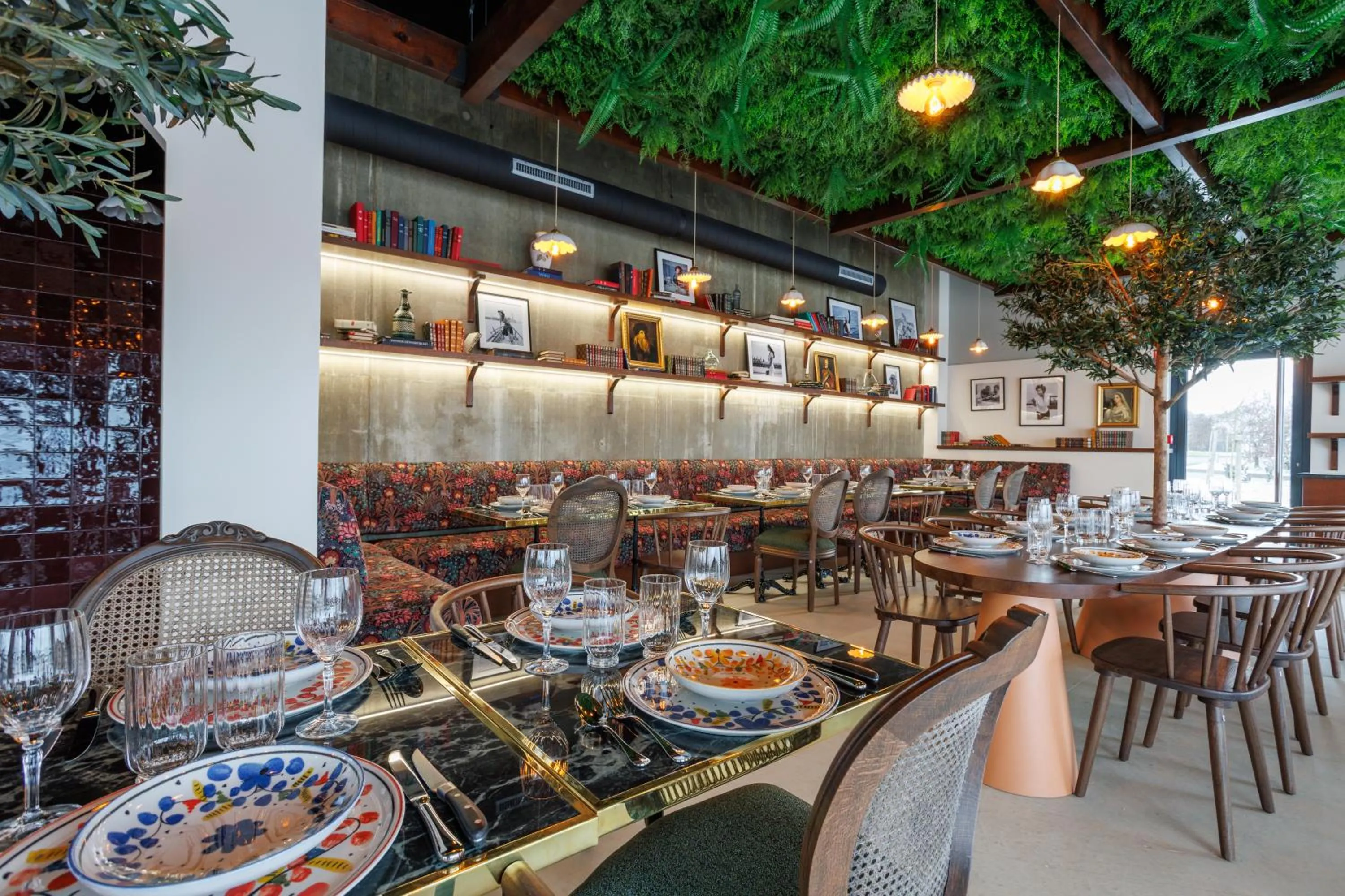 Restaurant/places to eat in B&B HOTEL Poitiers Aéroport