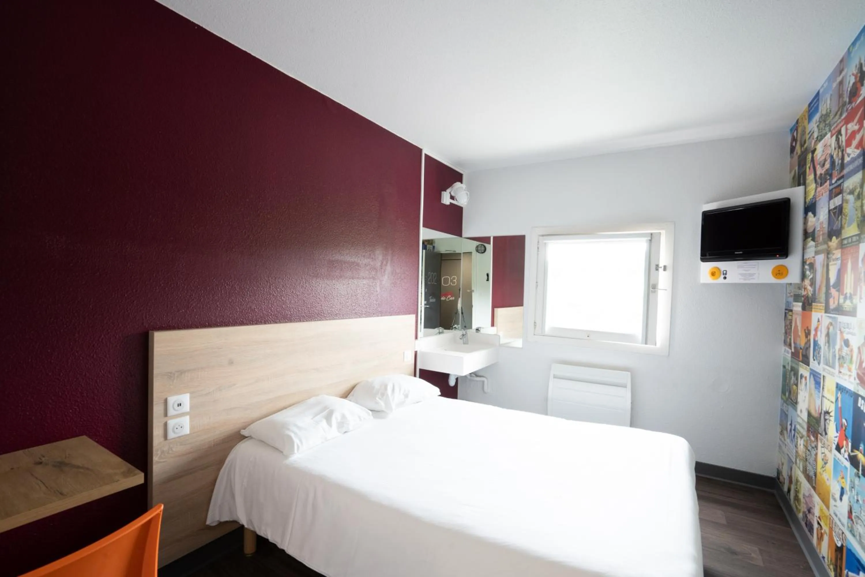 Bedroom, Bed in hotelF1 Brive Ussac