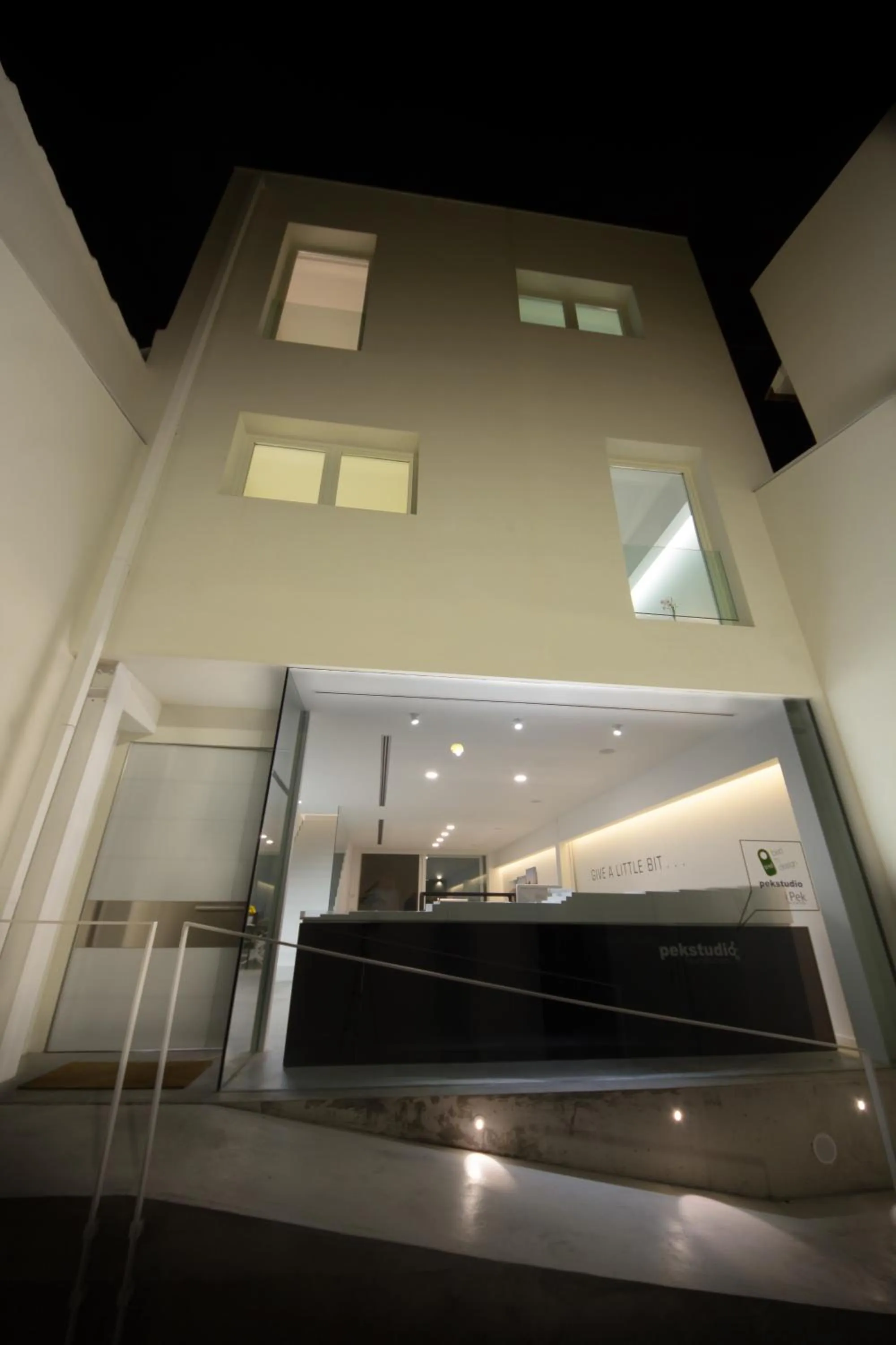 Facade/entrance in Bed 'n Design