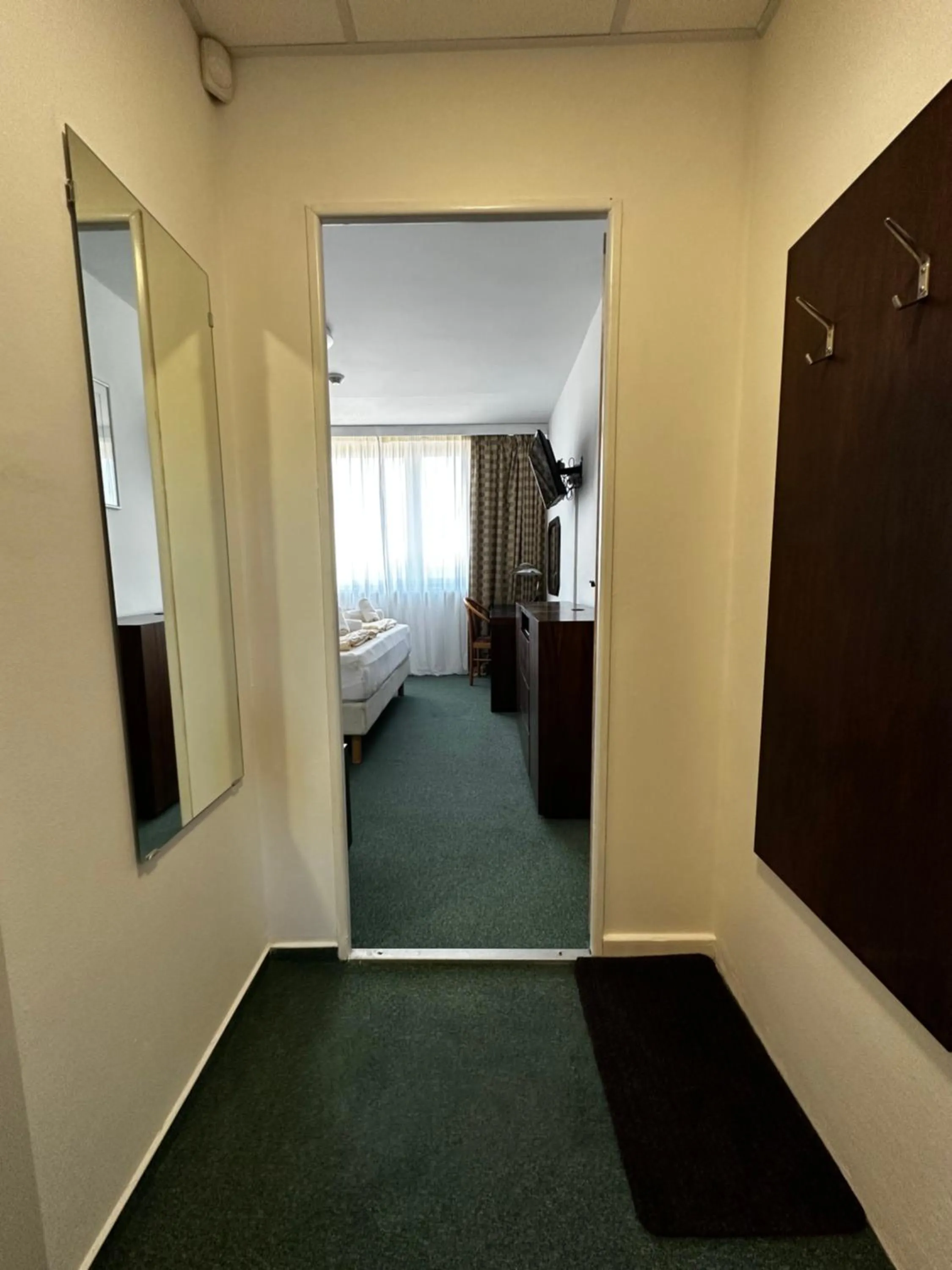 Bed in Horský hotel Jelenovská s bazénem v ceně