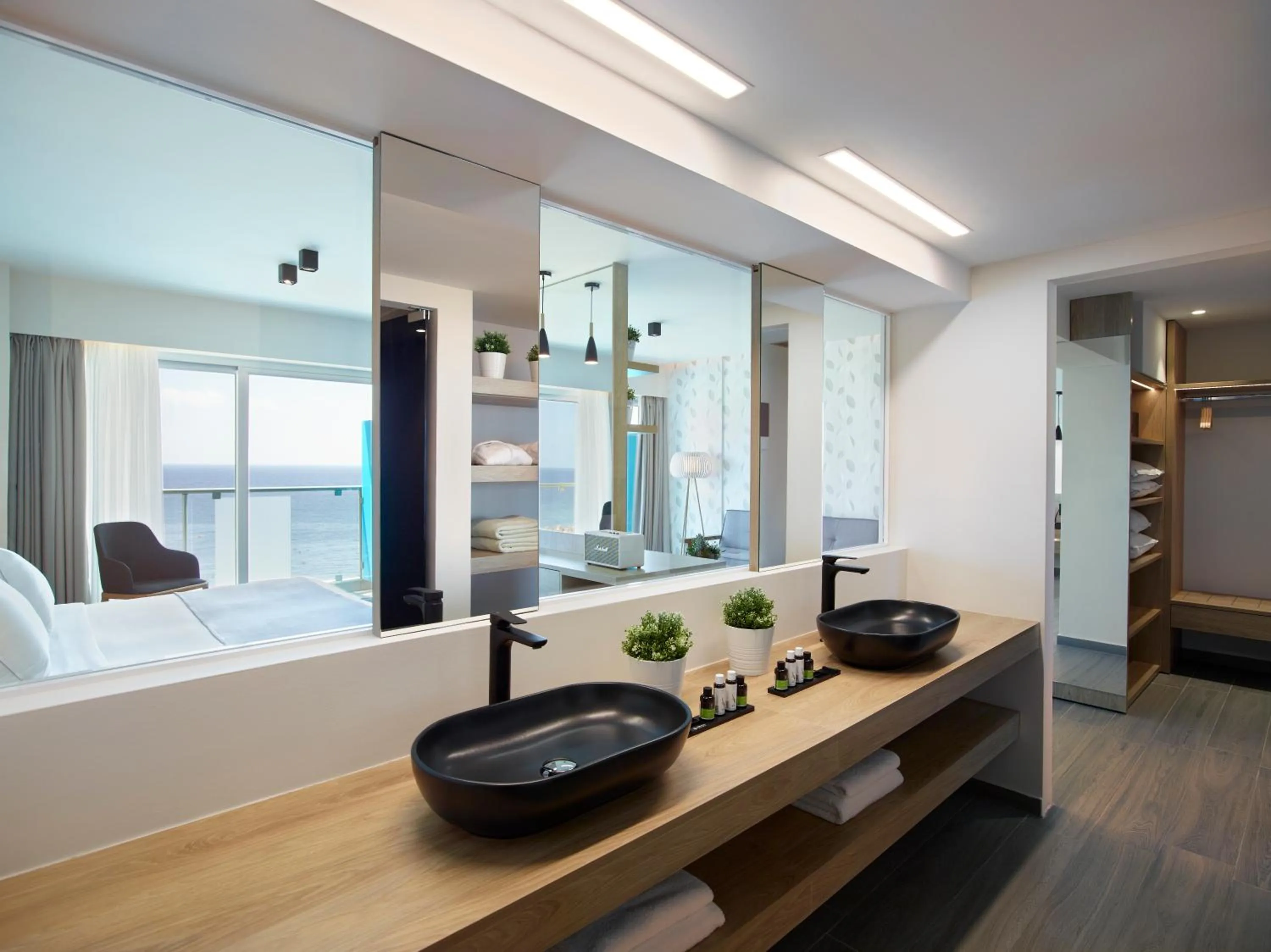Bathroom in Aquarium View Hotel