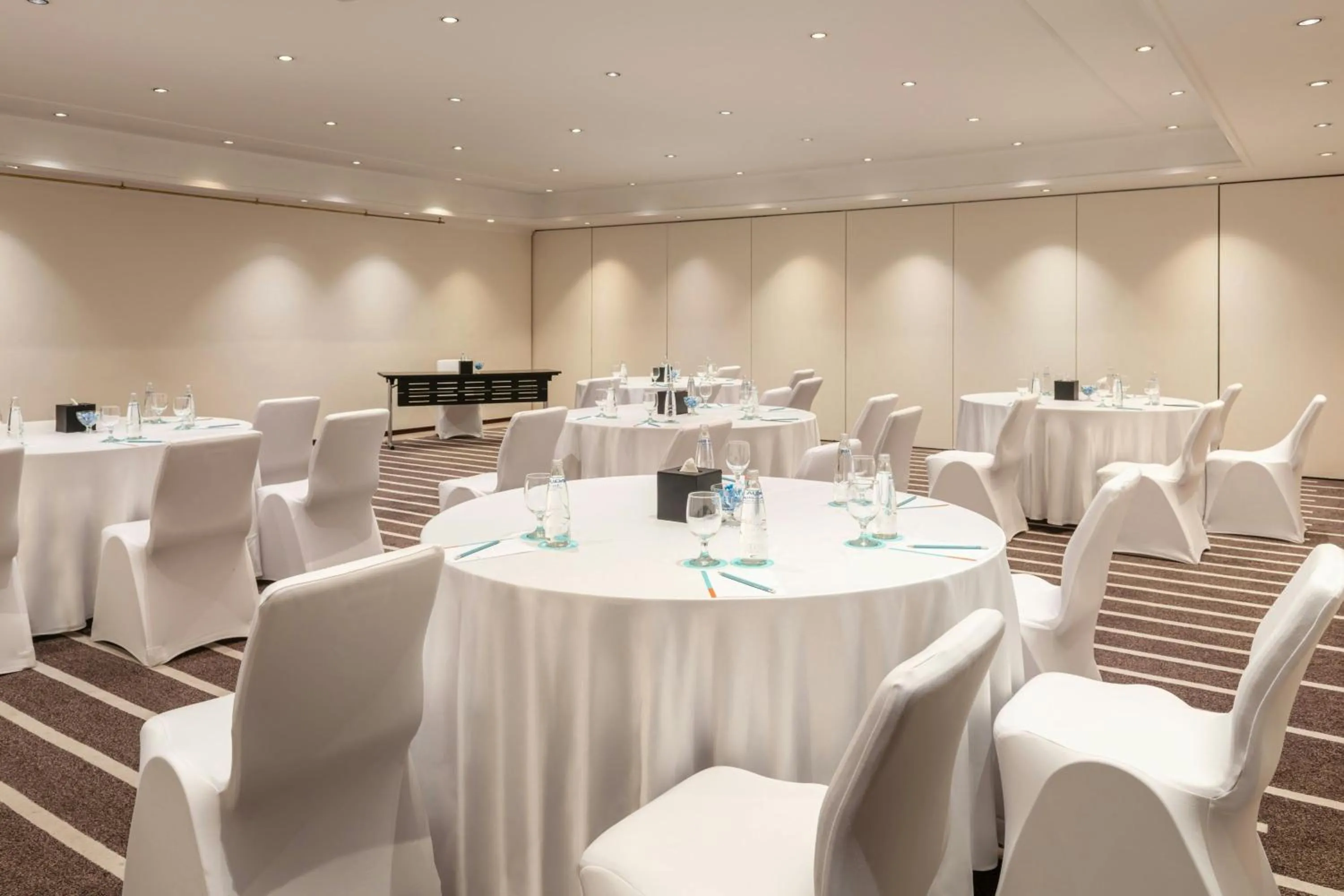 Meeting/conference room in Le Méridien Dubai Hotel & Conference Centre