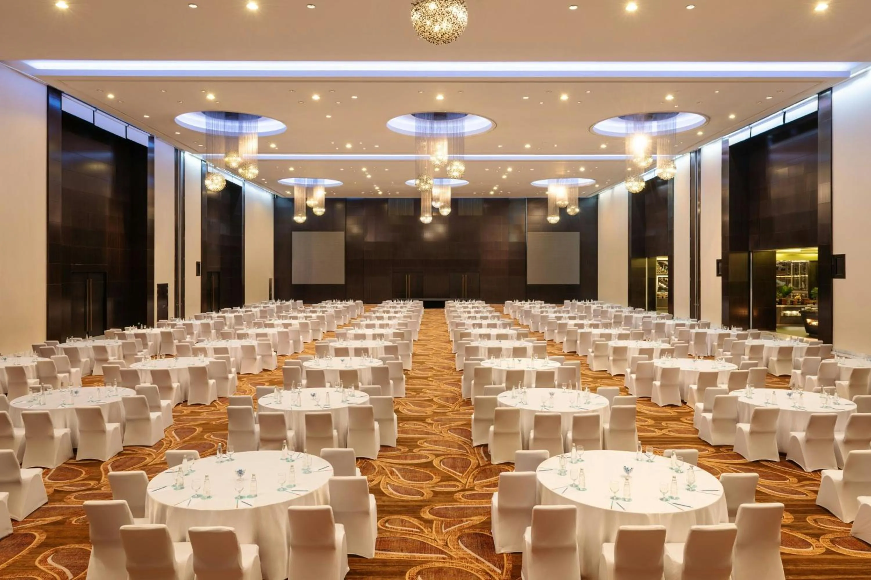 Meeting/conference room in Le Méridien Dubai Hotel & Conference Centre