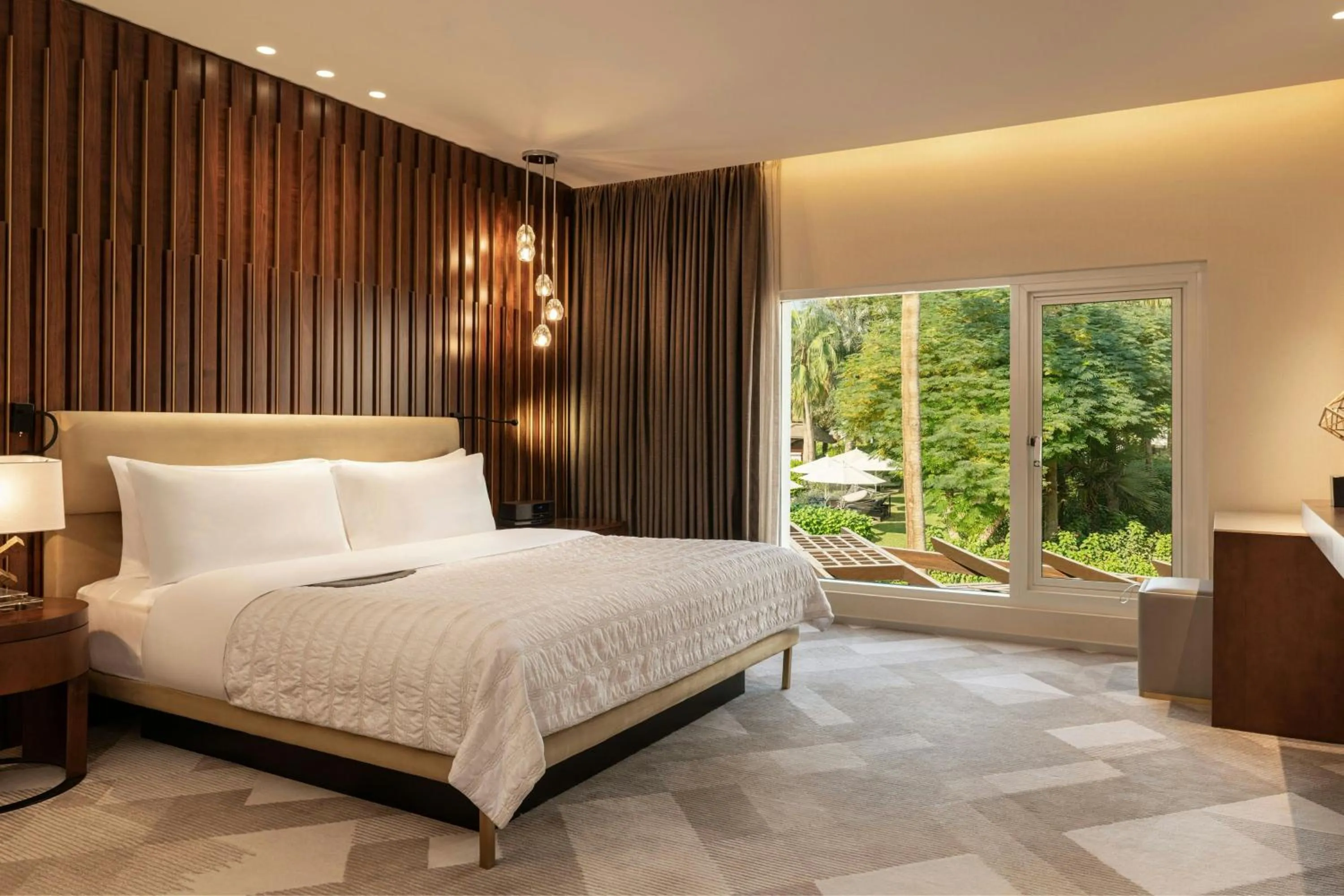 Bedroom, Bed in Le Méridien Dubai Hotel & Conference Centre