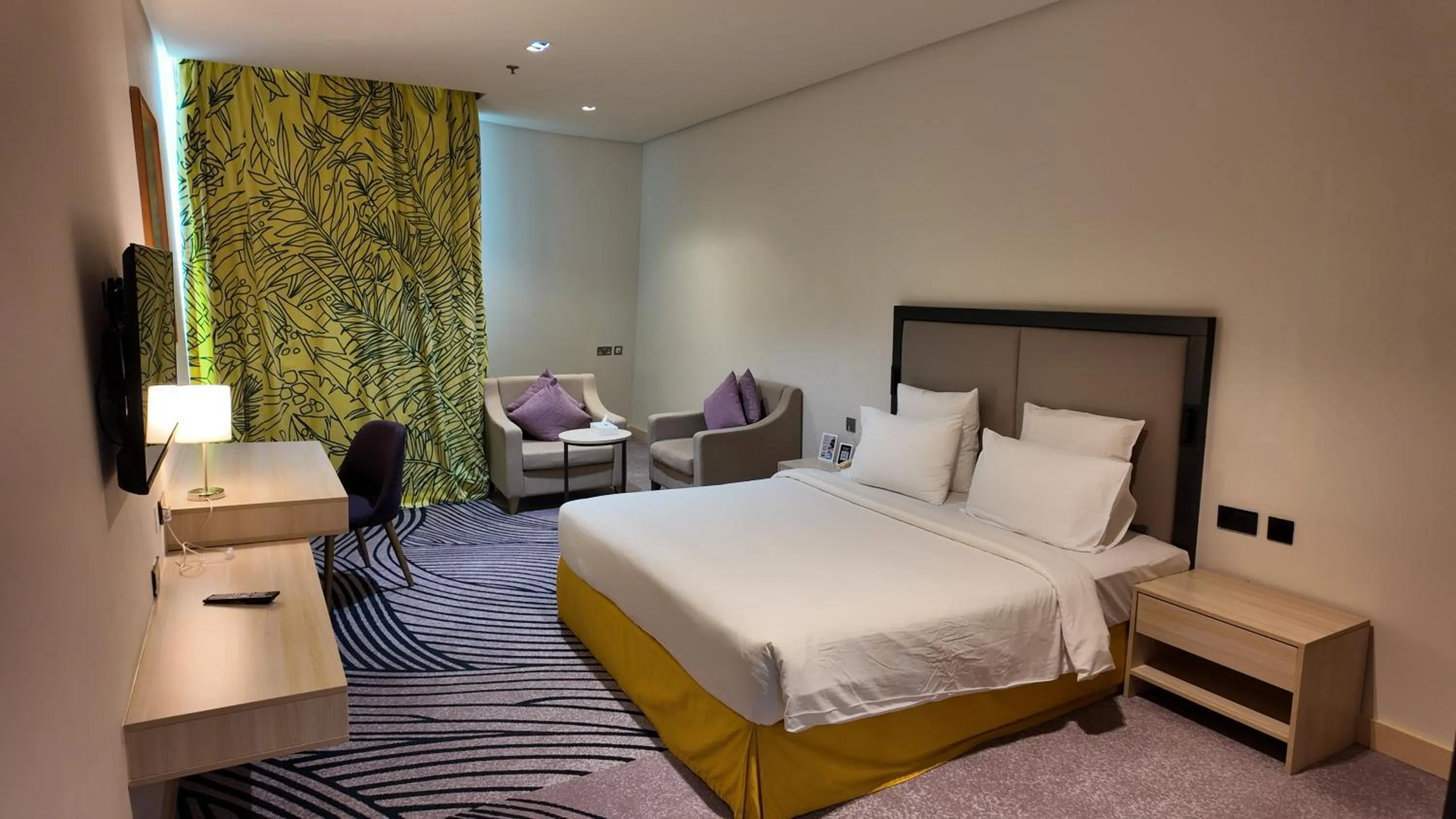 Bed in Oryx Grand Hotel Jebel Hafeet