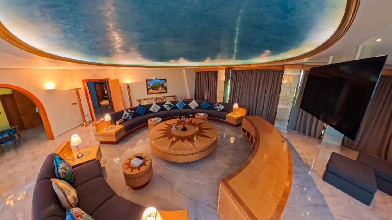 Living room in Oryx Grand Hotel Jebel Hafeet