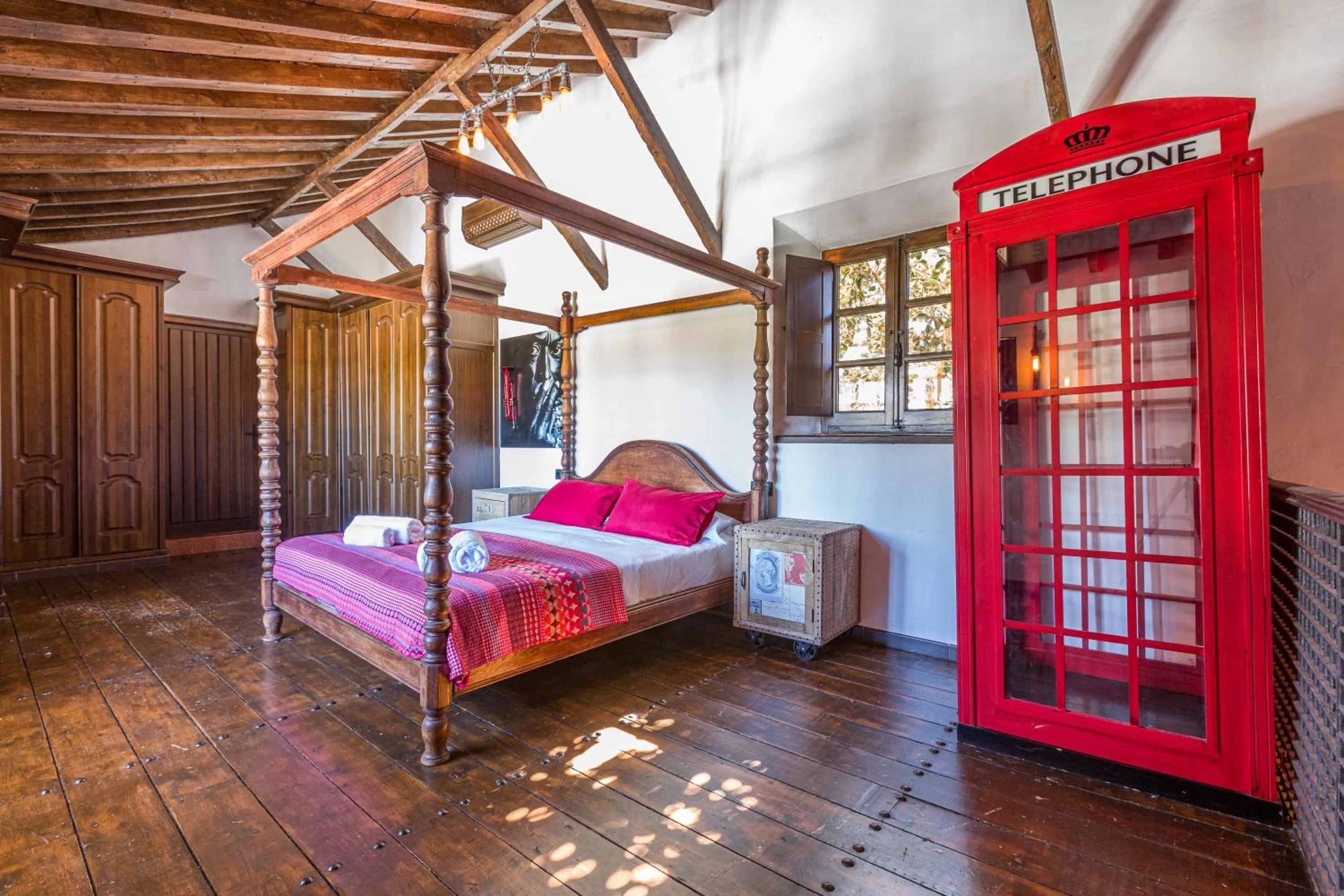 Photo of the whole room, Bed in Cortijo Boutique Marbella