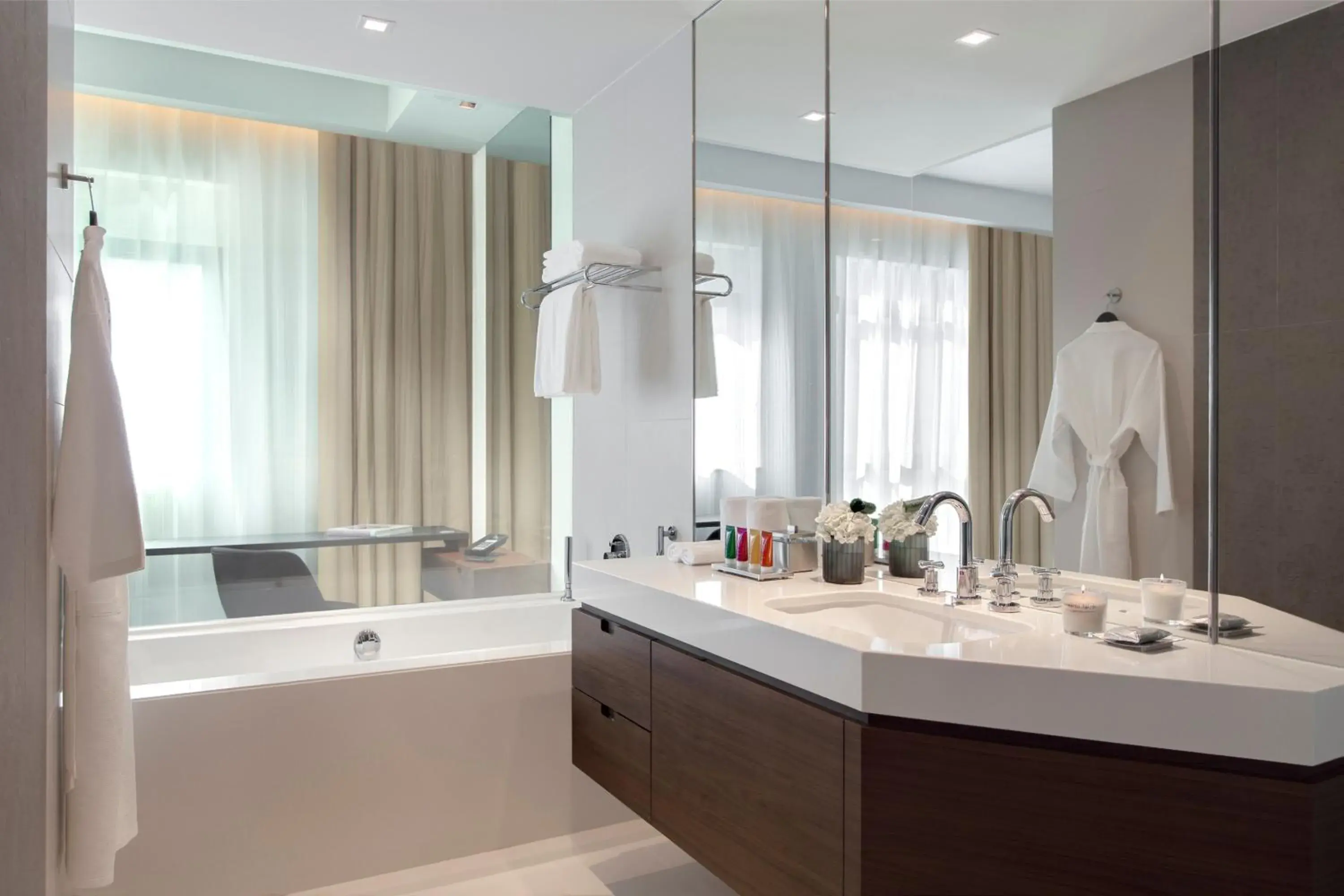 Deluxe Twin Room with City View in The Heritage Hotel, Autograph Collection, Downtown Dubai Deluxe Twin Room with City View in The Heritage Hotel, Autograph Collection, Downtown Dubai