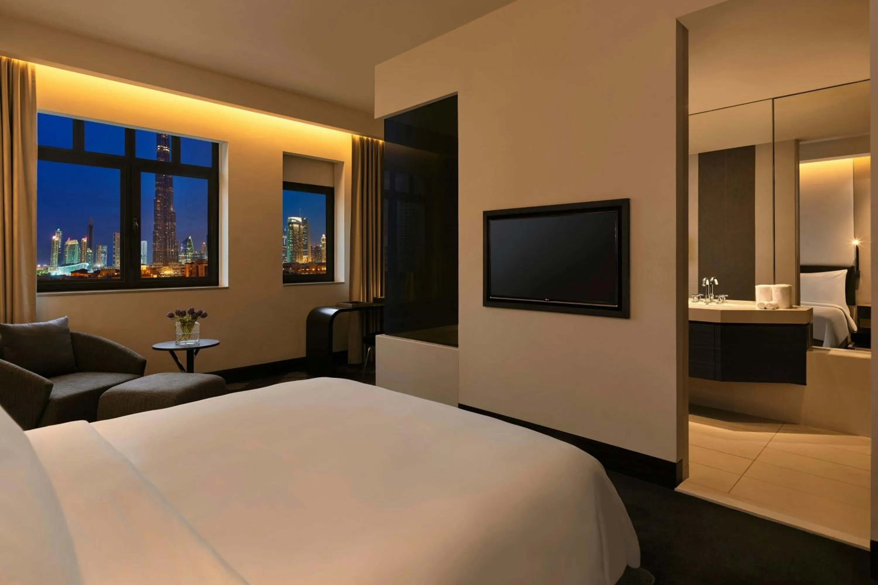 Photo of the whole room, Bed in The Heritage Hotel, Autograph Collection, Downtown Dubai