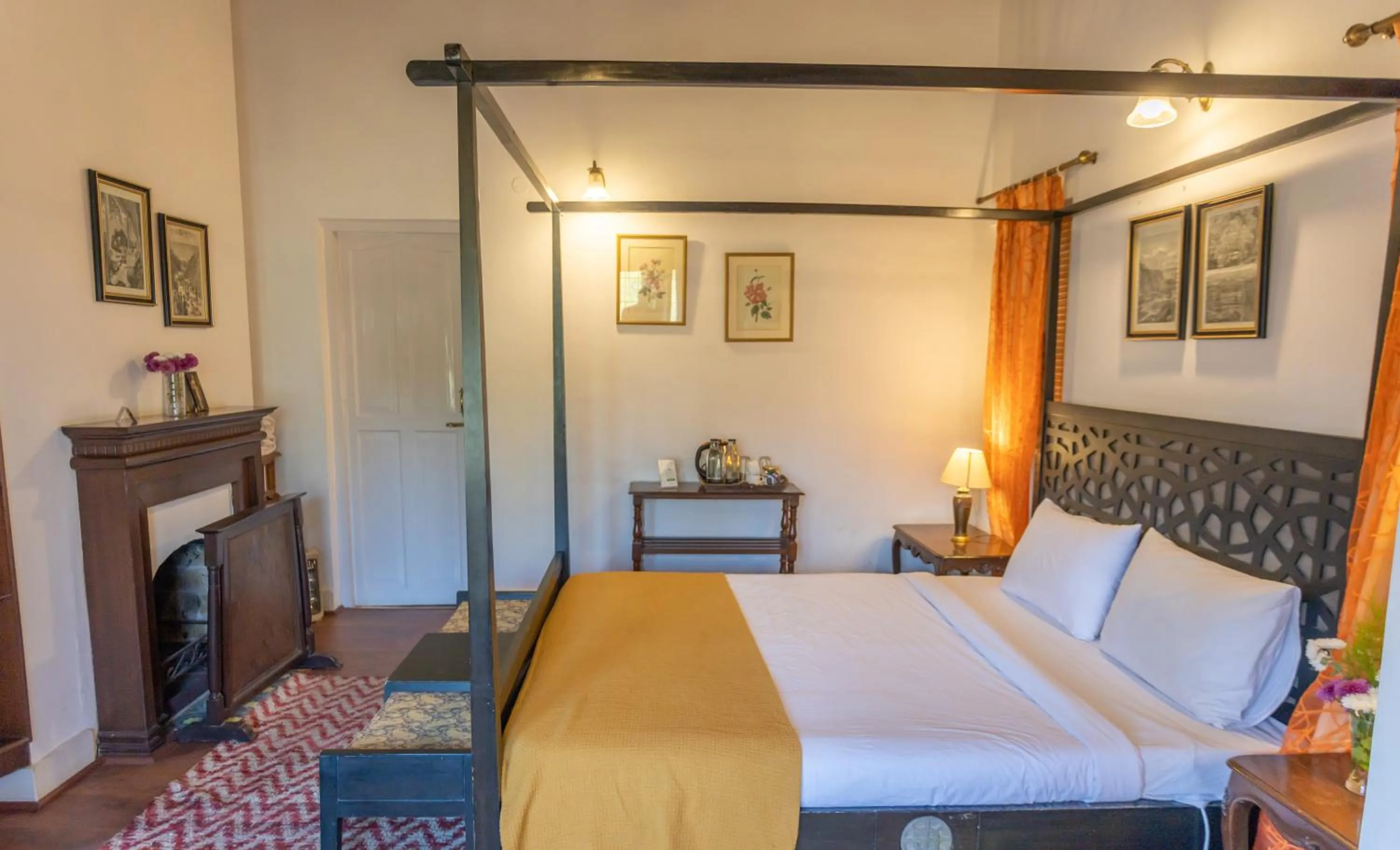 Bedroom, Bed in Seclude Ramgarh Taradale