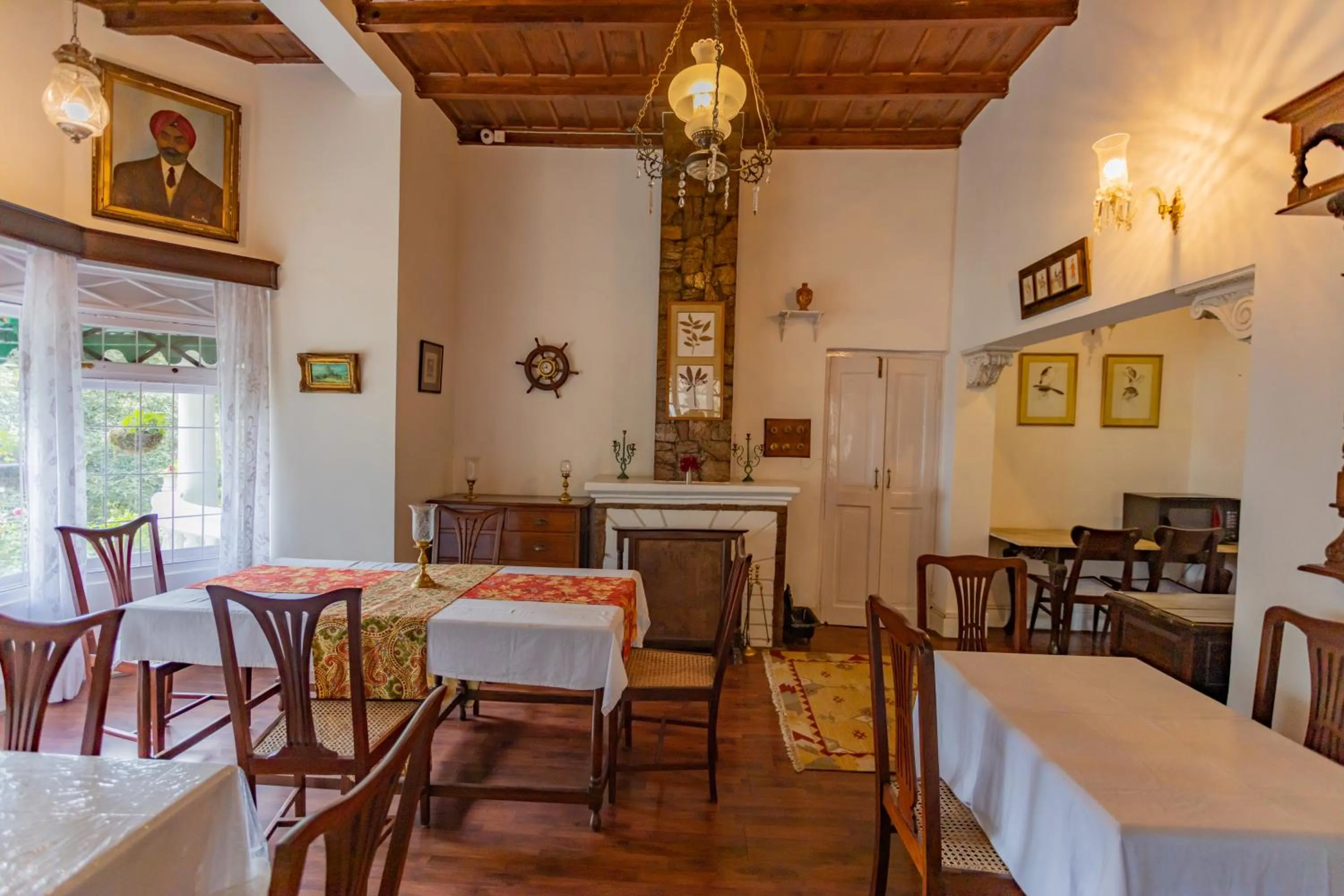 Dining area in Seclude Ramgarh Taradale