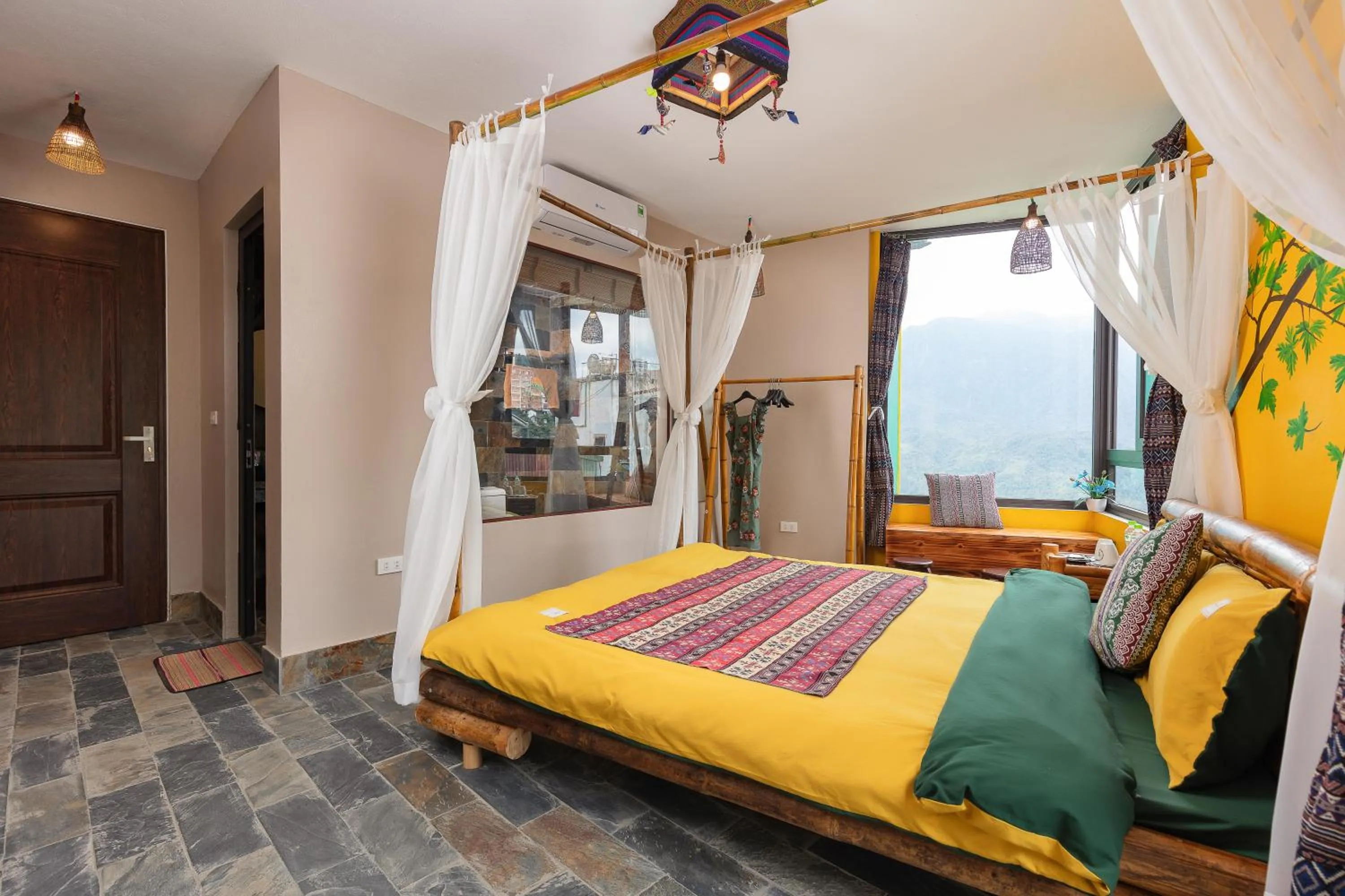 Photo of the whole room, Bed in Mega View Homestay