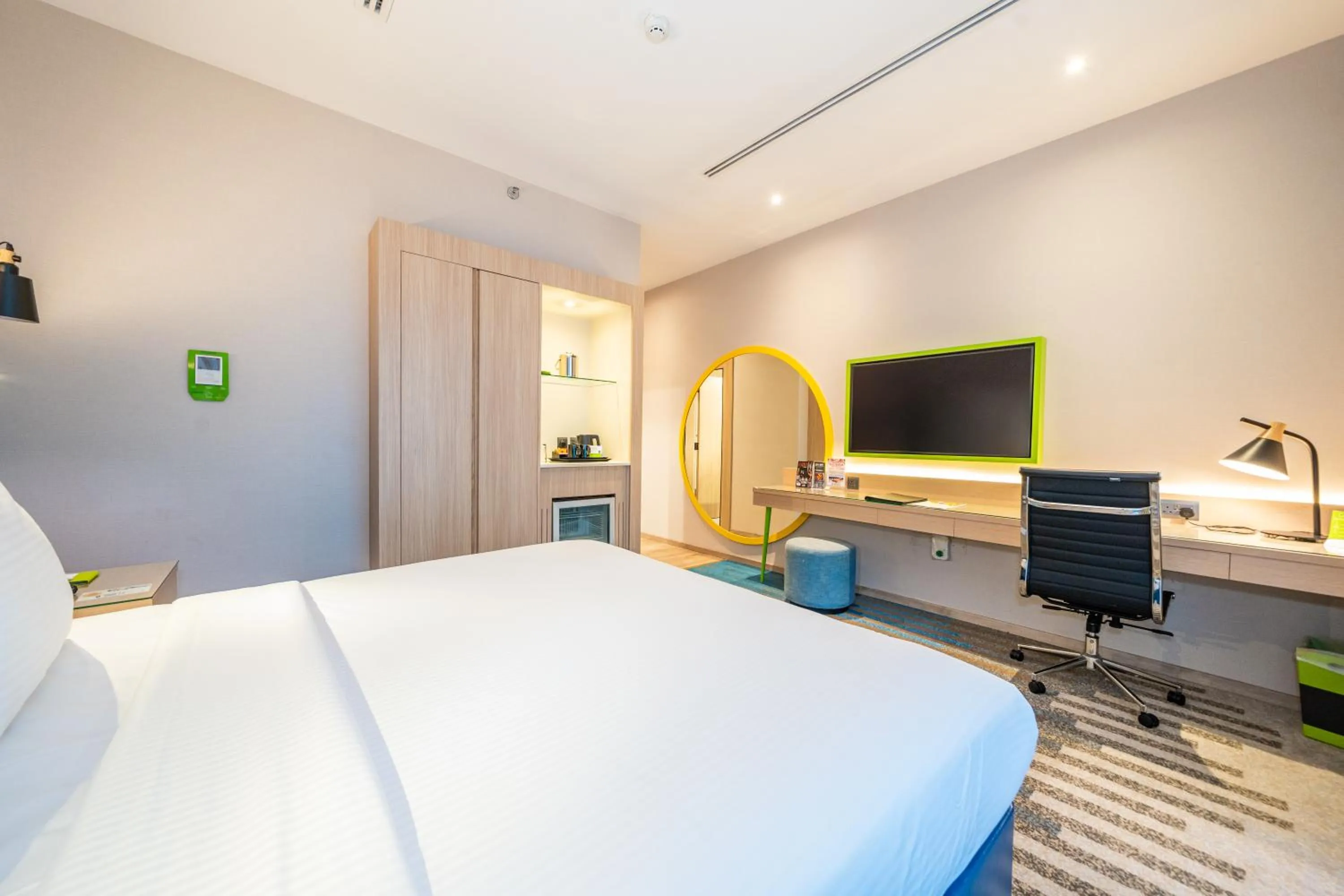 Bed in La Quinta by Wyndham Dubai Jumeirah