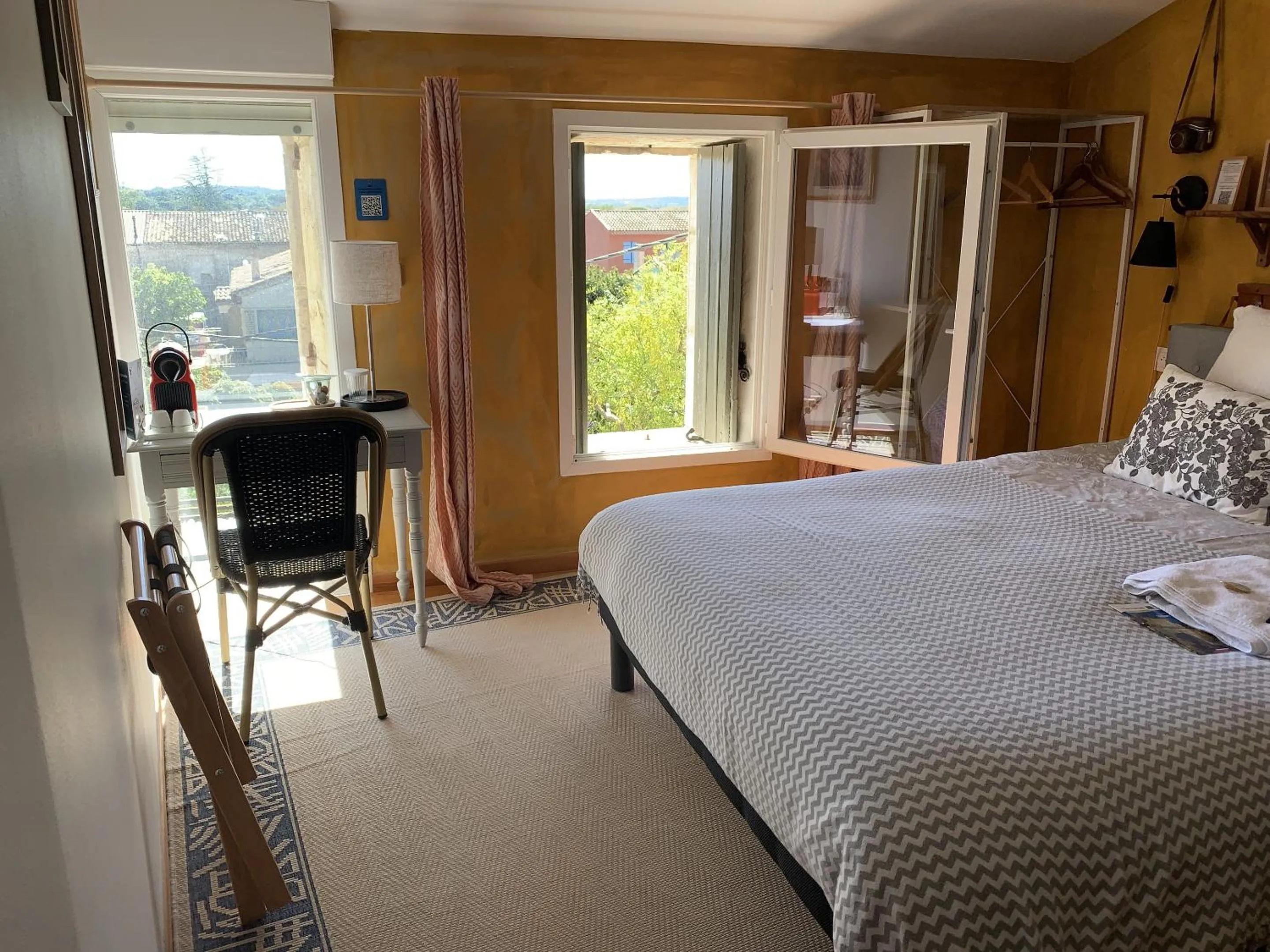 Bedroom, Bed in Chambre d'Hôtes Lo Componaïro