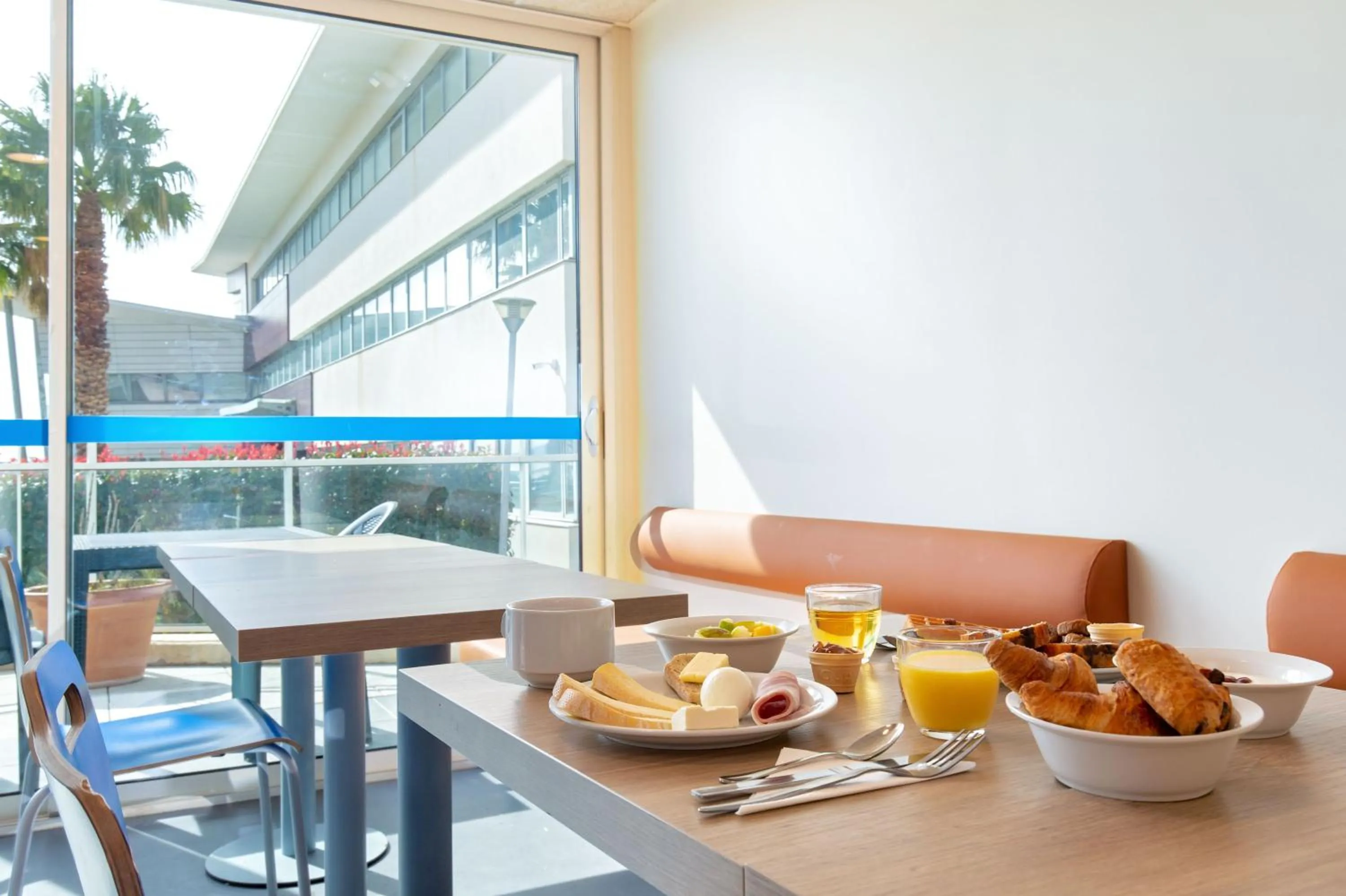 Breakfast in ibis budget Marseille L'Estaque