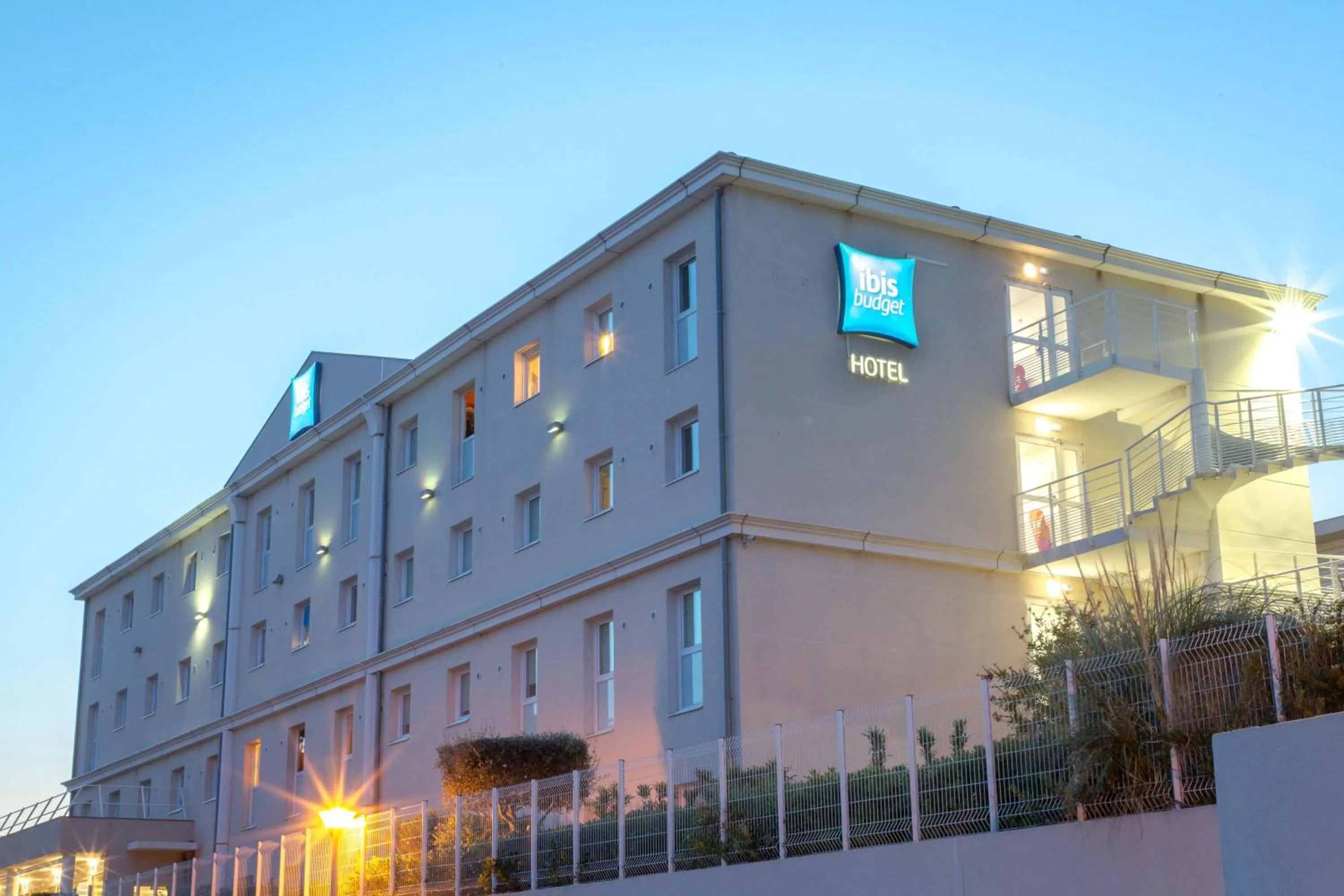 Property building in ibis budget Marseille L'Estaque