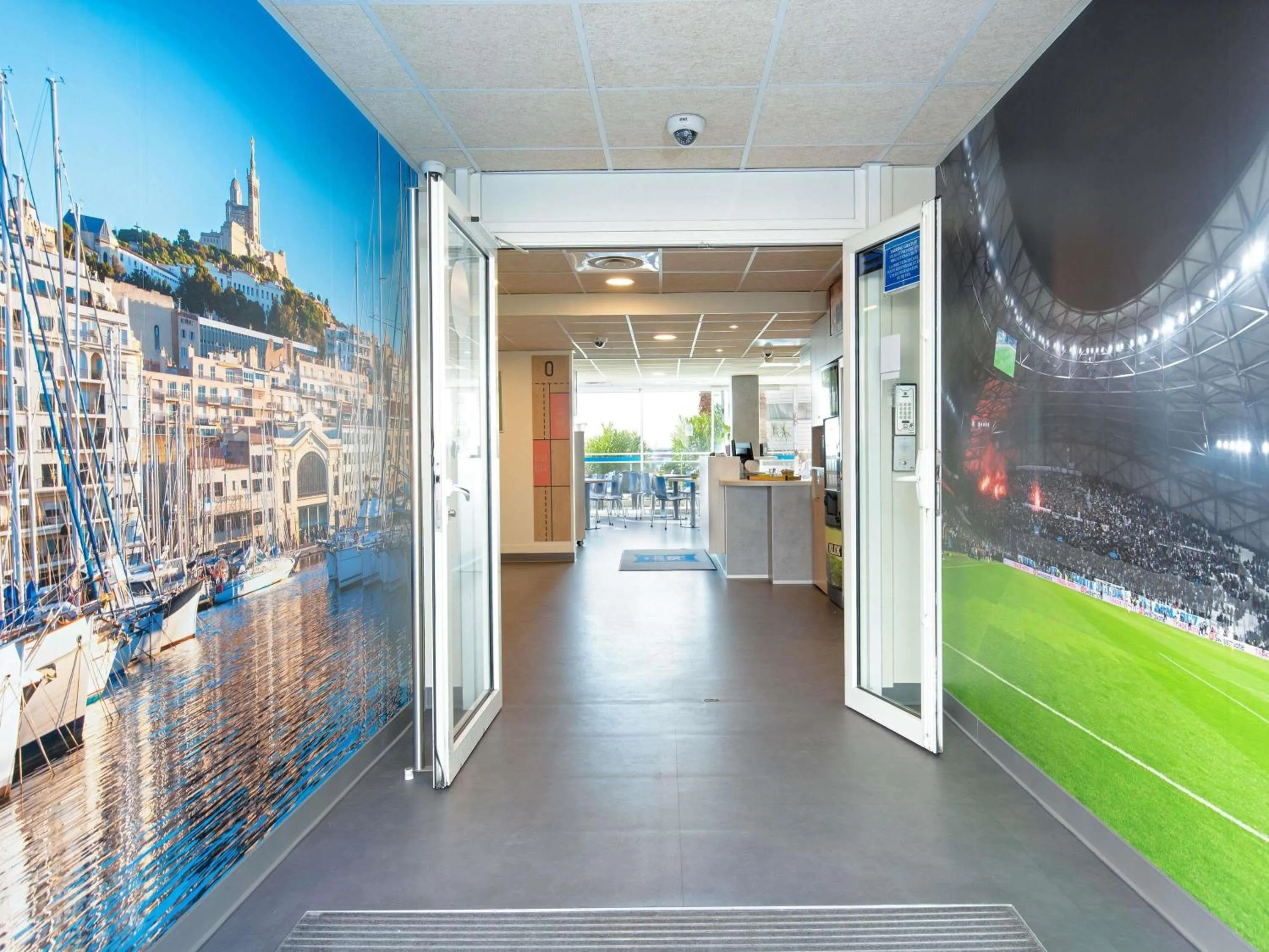 Property building in ibis budget Marseille L'Estaque