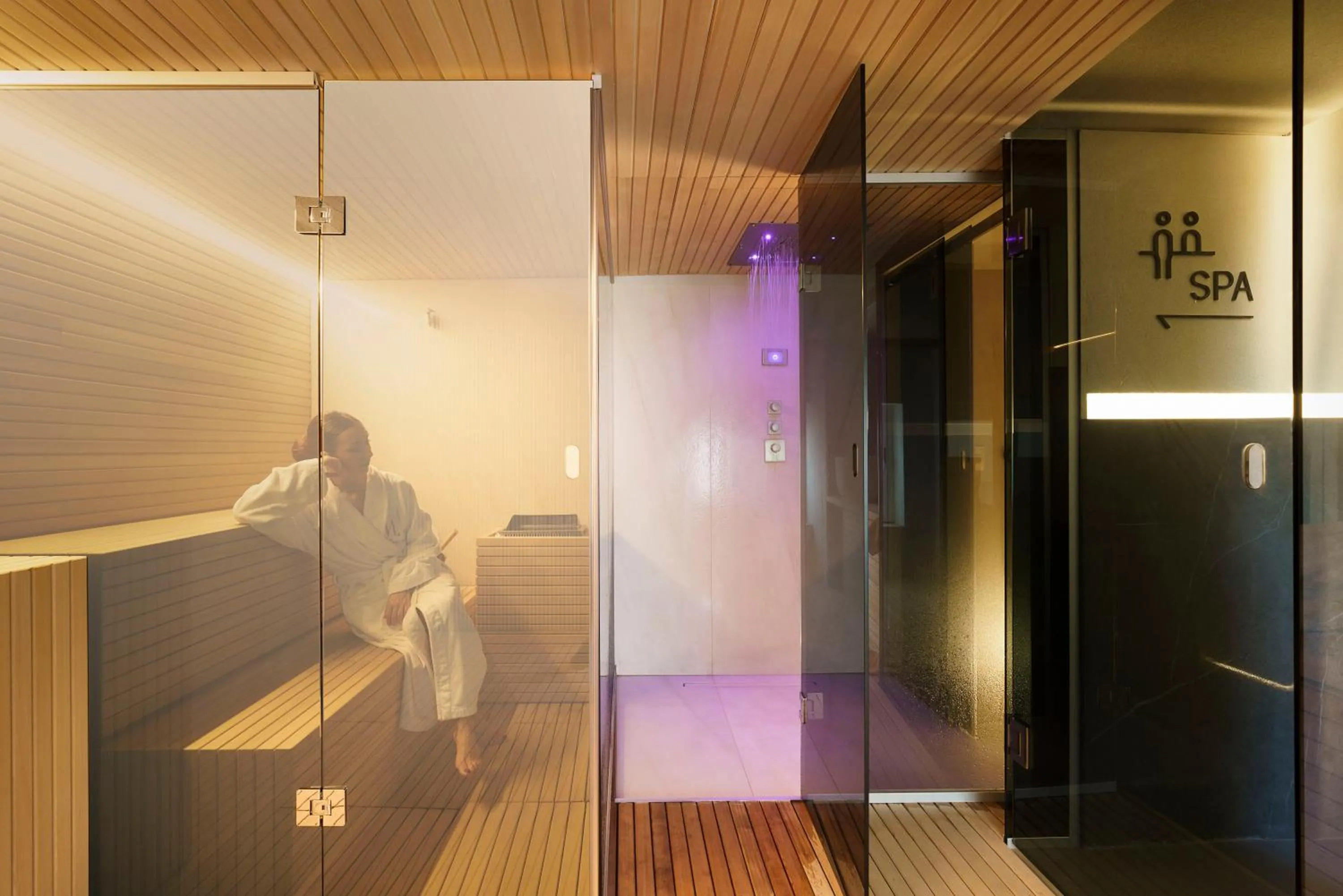 Sauna in Meo Design Suites & Spa