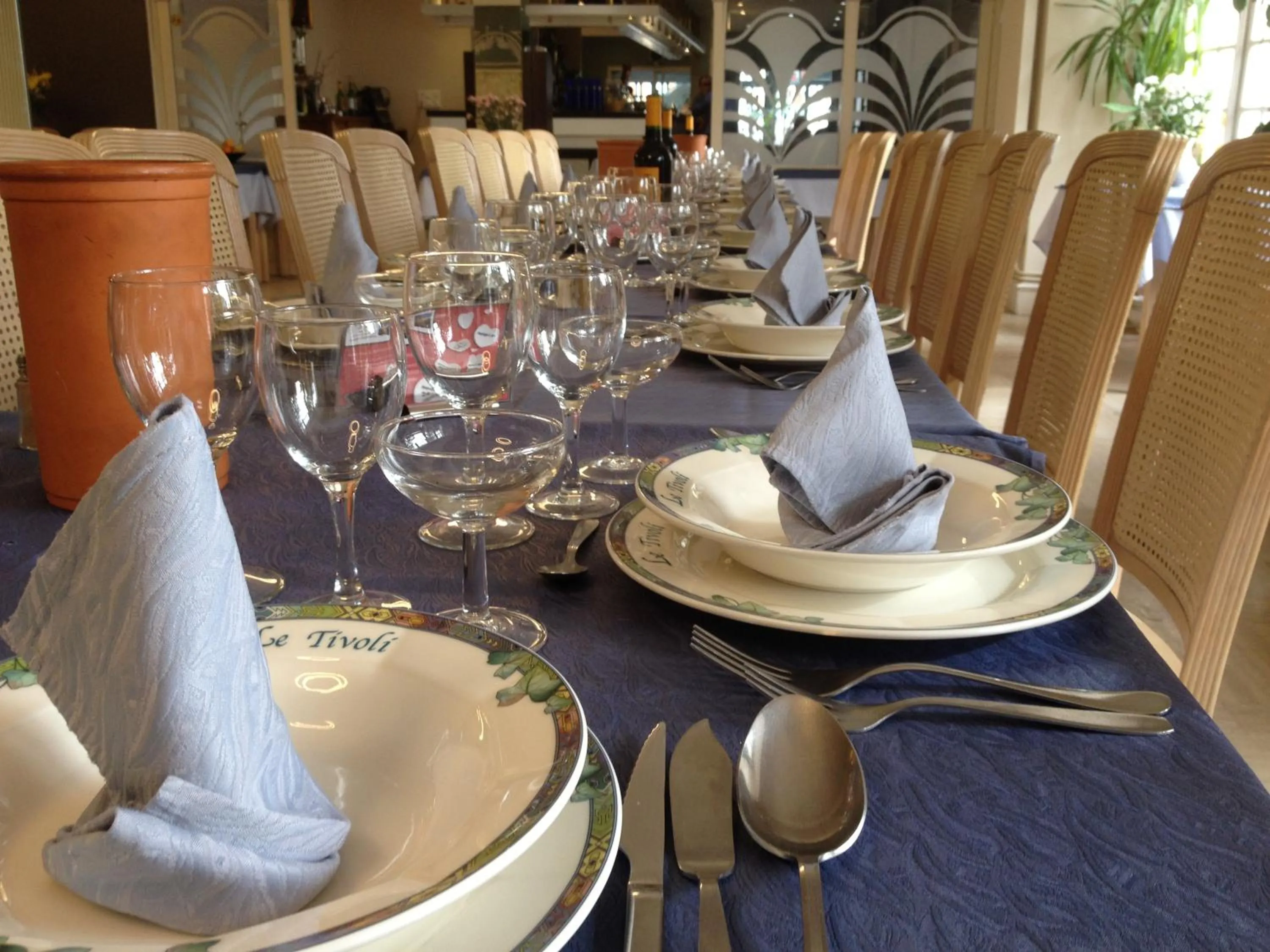 Restaurant/places to eat in Hôtel Le Tivoli