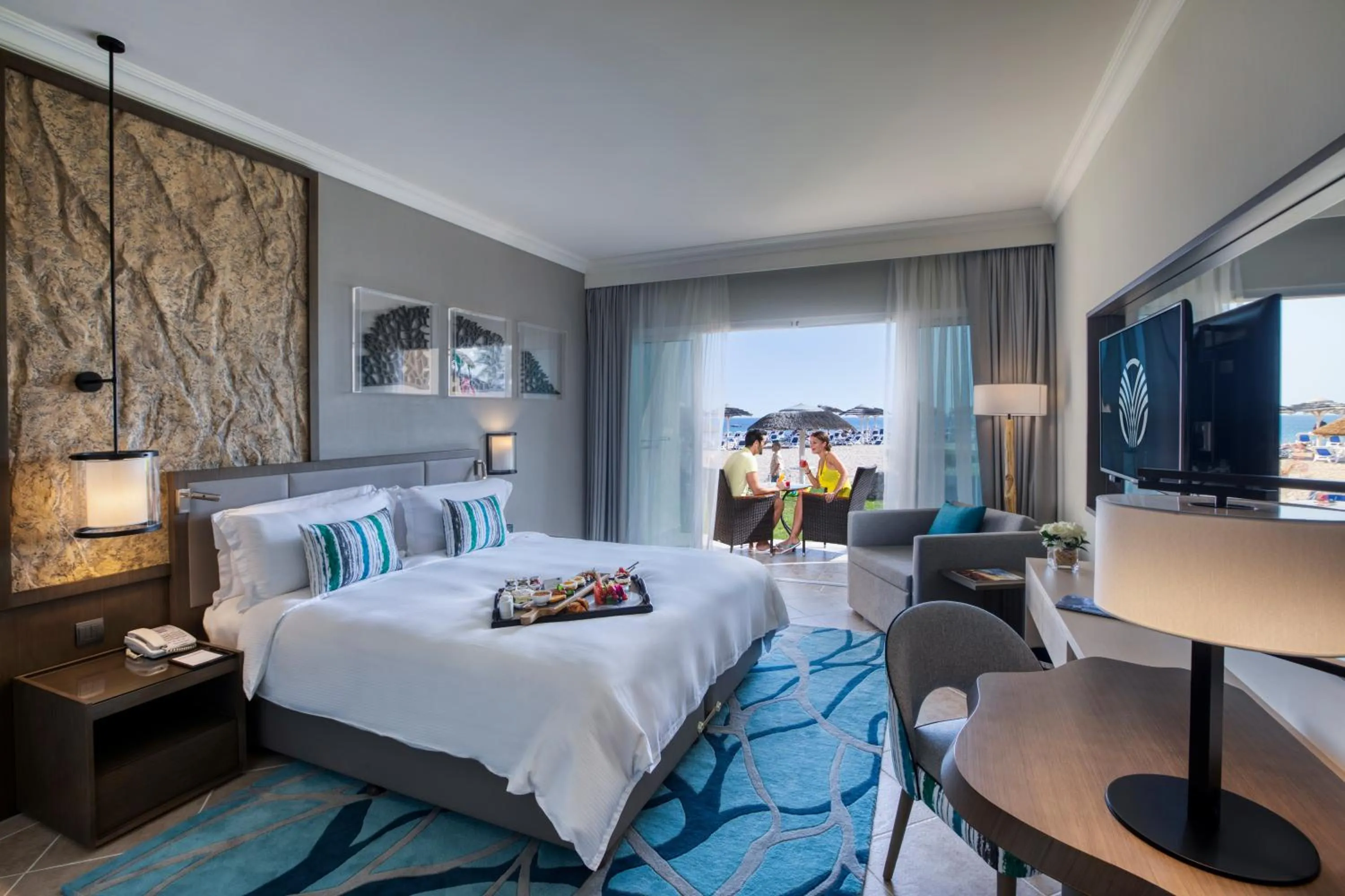 Property building, Bed in Fujairah Rotana Resort & Spa - Al Aqah Beach