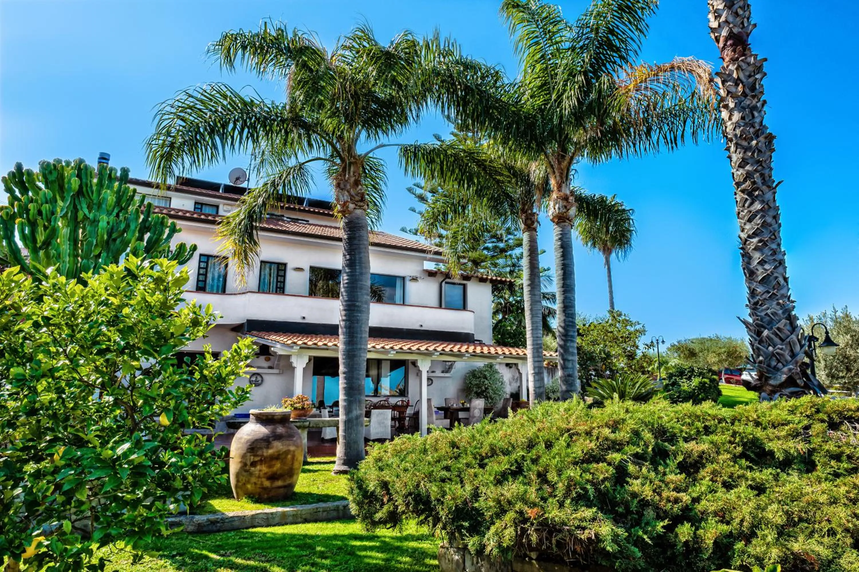 Property building in B&B Villa Bency