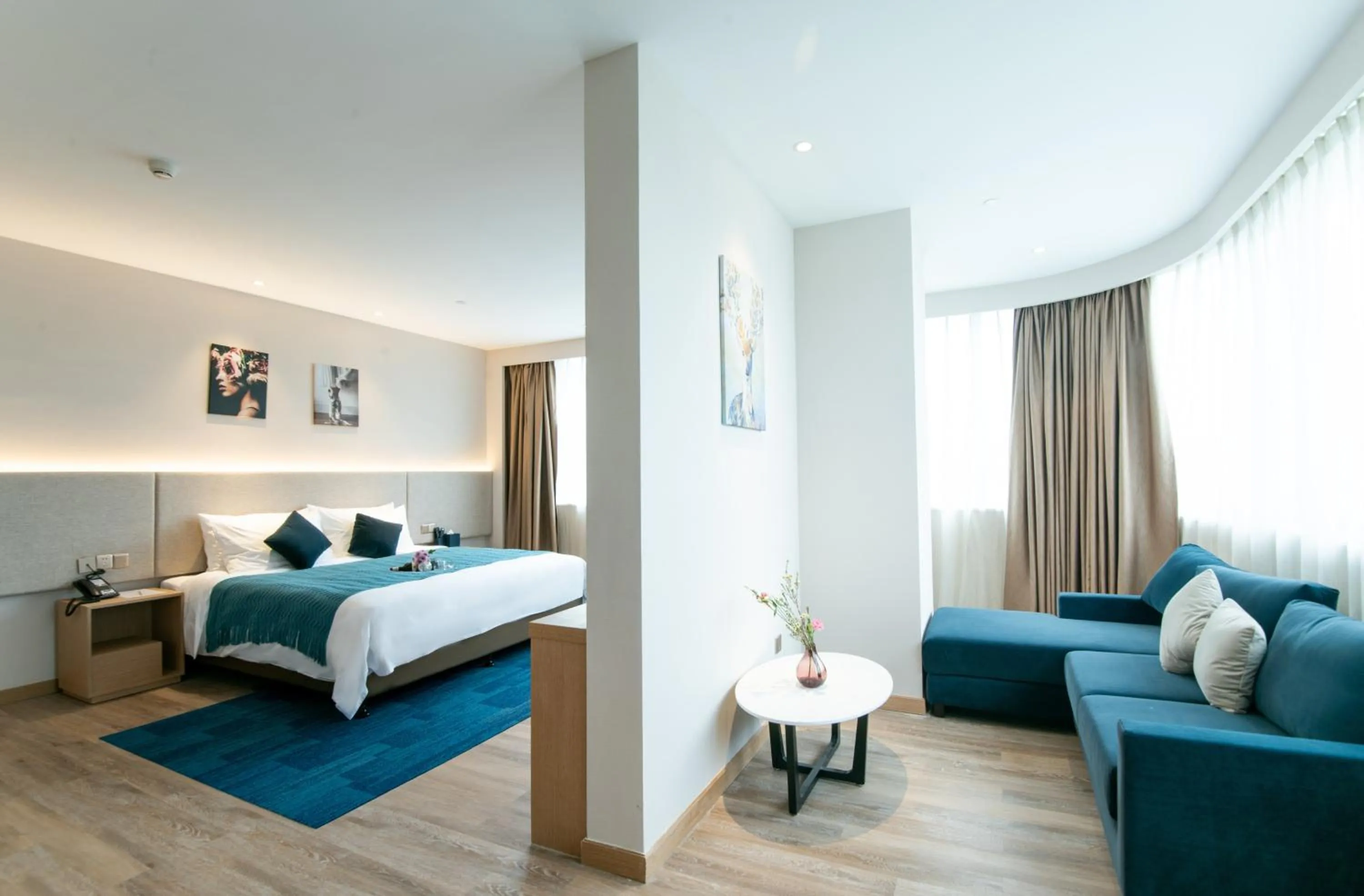 Photo of the whole room, Bed in Hangzhou Upper Inn